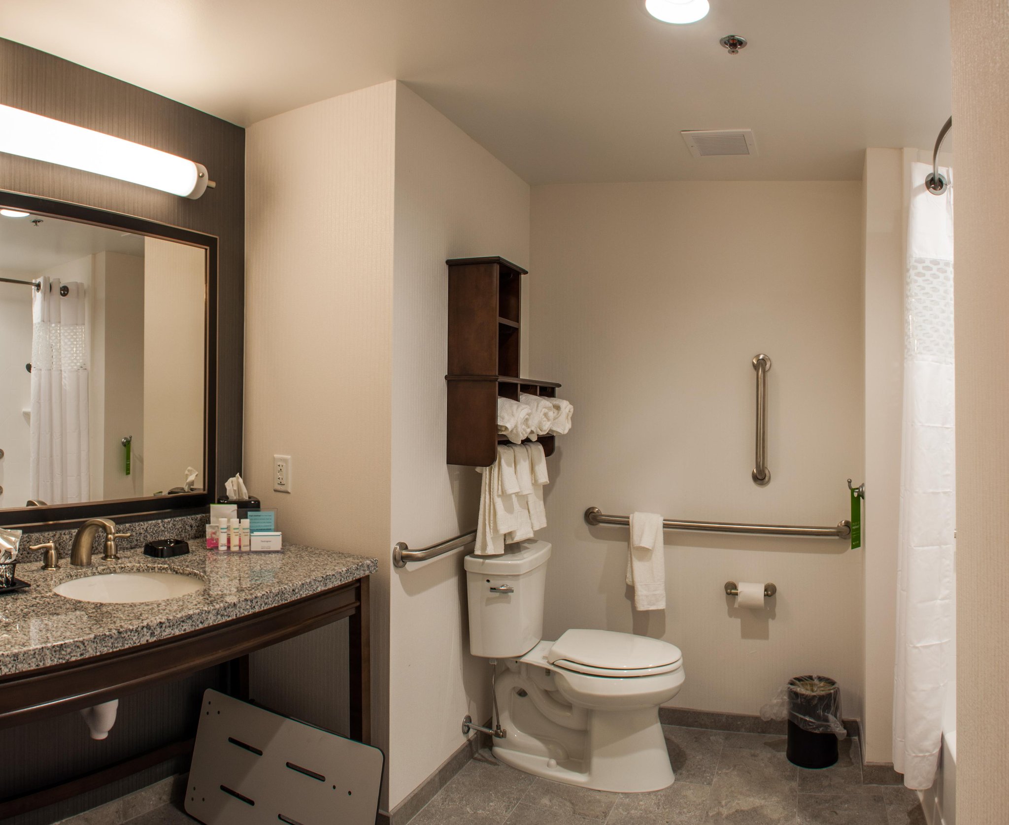 Hampton Inn & Suites Mishawaka/South Bend at Heritage Square Hampton Inn & Suites Mishawaka/South Bend at Heritage Square