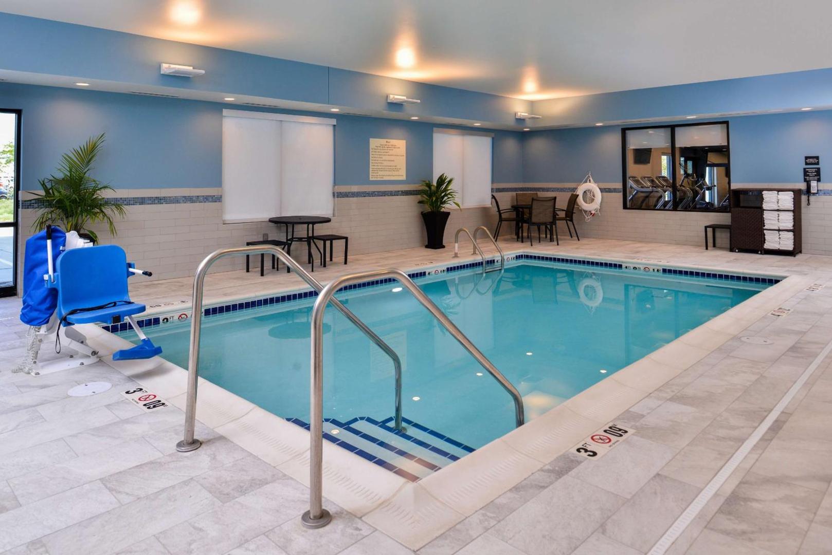 Hampton Inn Omaha Airport Hampton Inn Omaha Airport