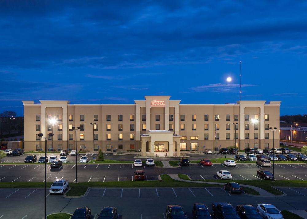 Hampton Inn & Suites Cedar Rapids Hampton Inn & Suites Cedar Rapids