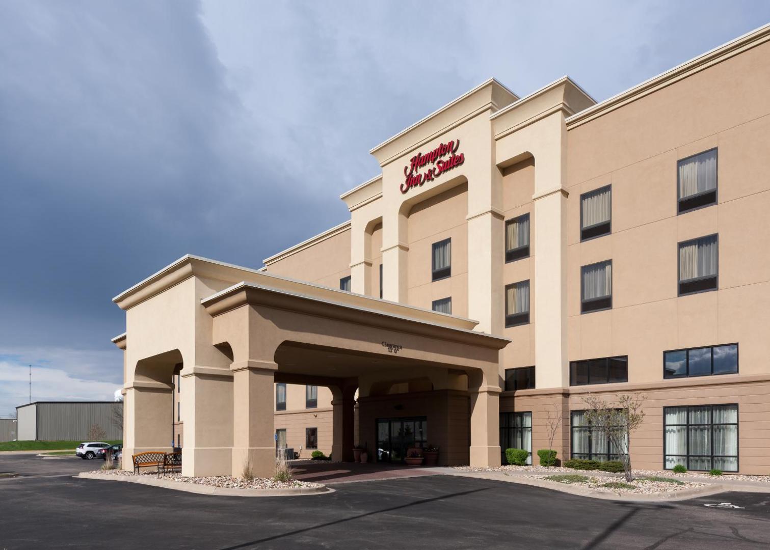 Hampton Inn & Suites Cedar Rapids Hampton Inn & Suites Cedar Rapids