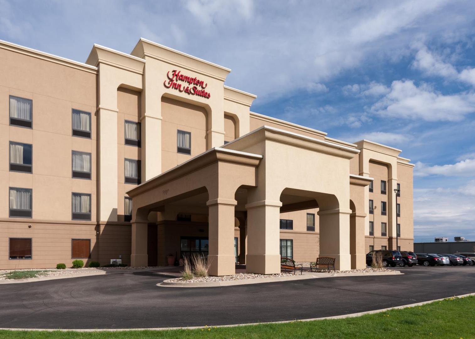 Hampton Inn & Suites Cedar Rapids Hampton Inn & Suites Cedar Rapids