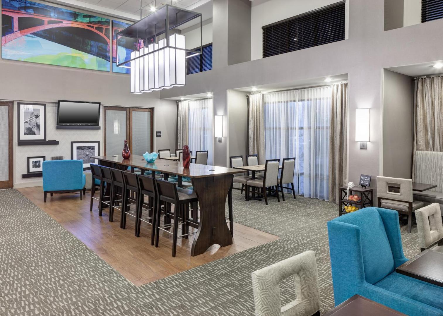Hampton Inn & Suites Cedar Rapids Hampton Inn & Suites Cedar Rapids