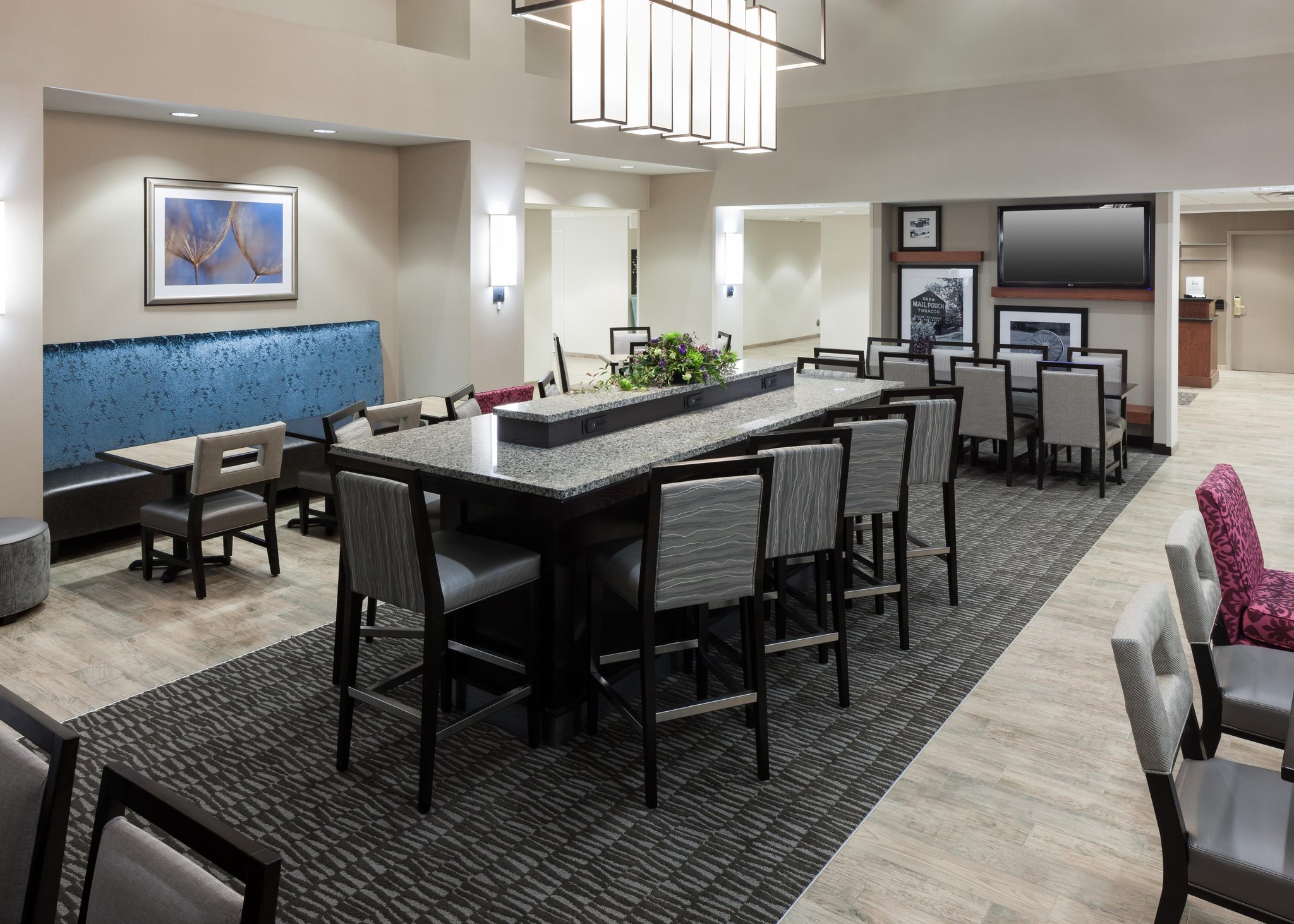 Hampton Inn & Suites Davenport Hampton Inn & Suites Davenport