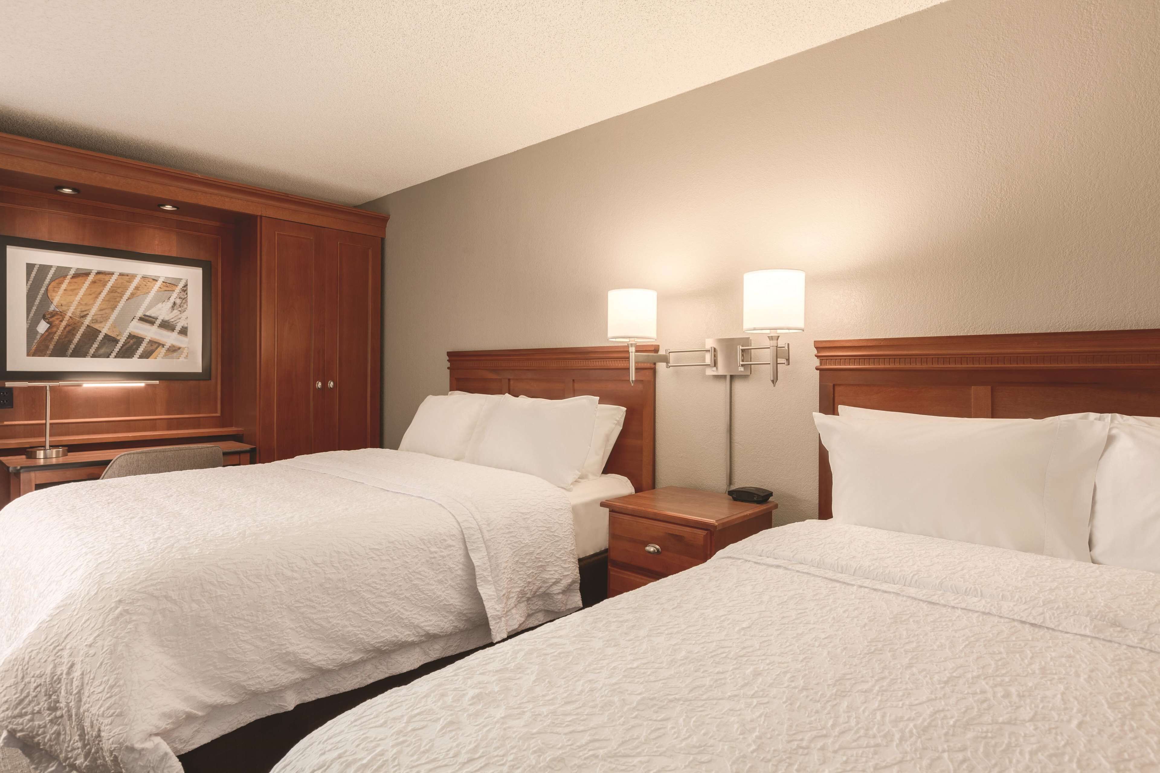 Hampton Inn Des Moines Airport Hampton Inn Des Moines Airport