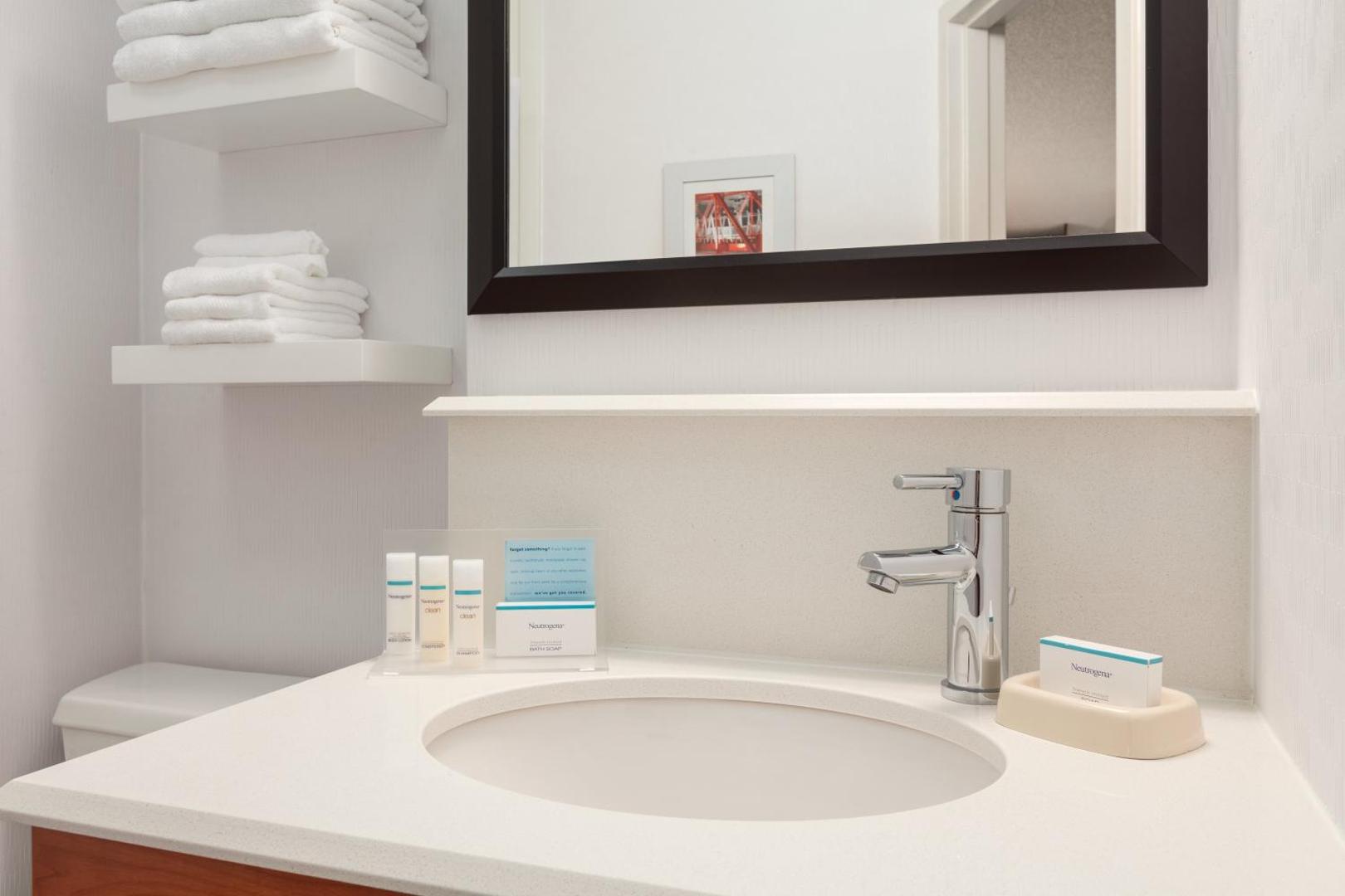 Hampton Inn Des Moines Airport Hampton Inn Des Moines Airport
