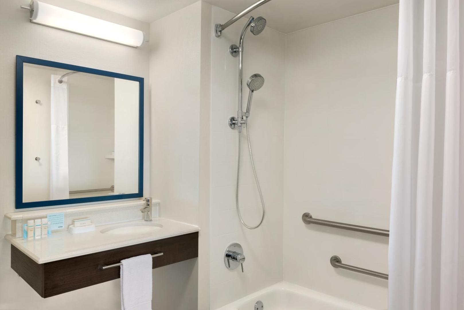 Hampton Inn Des Moines West Hampton Inn Des Moines West