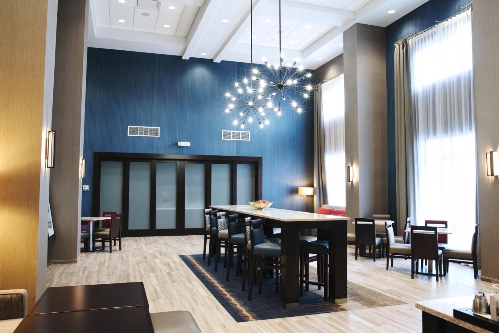 Hampton Inn & Suites Des Moines/Urbandale Hampton Inn & Suites Des Moines/Urbandale