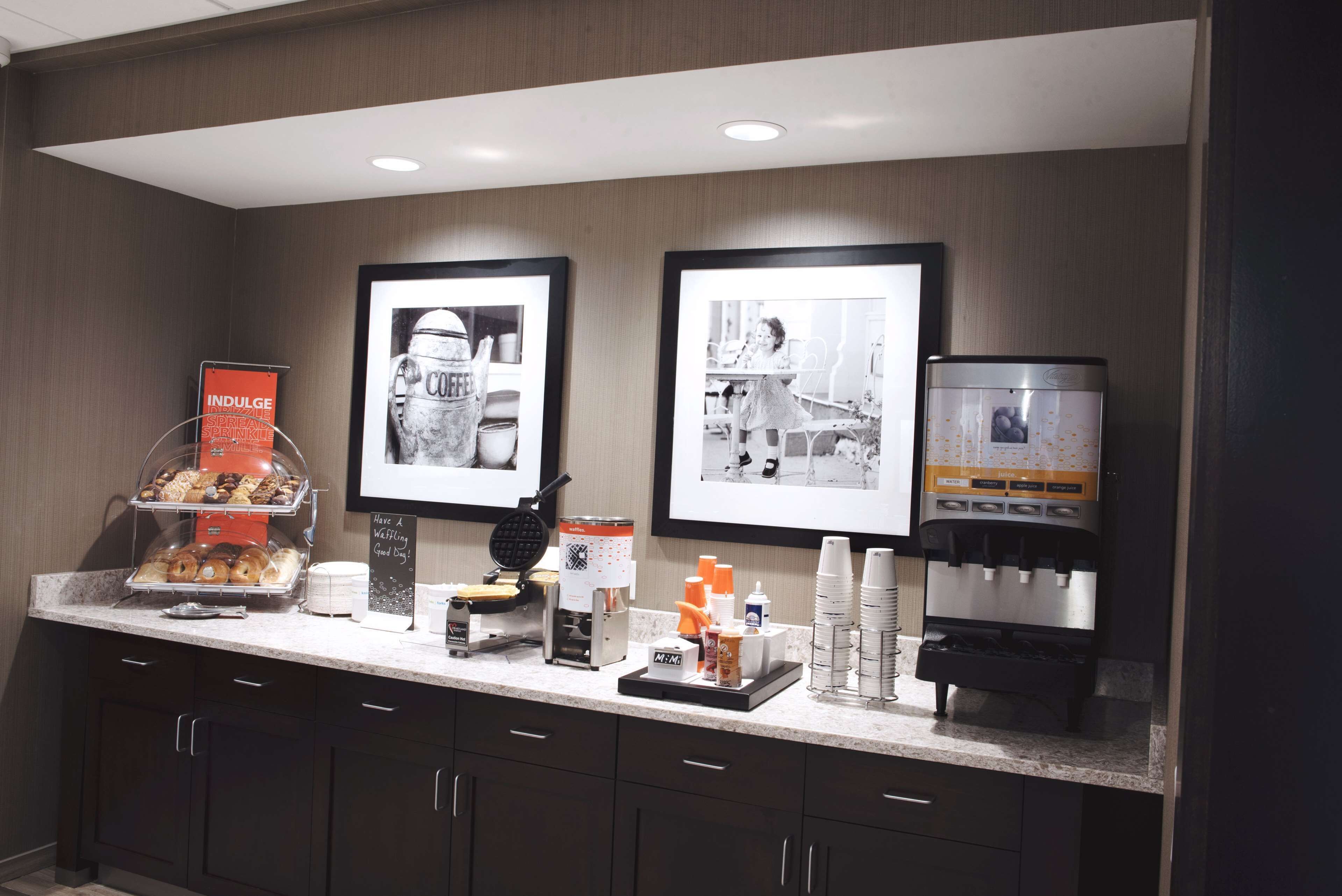 Hampton Inn & Suites Des Moines/Urbandale Hampton Inn & Suites Des Moines/Urbandale