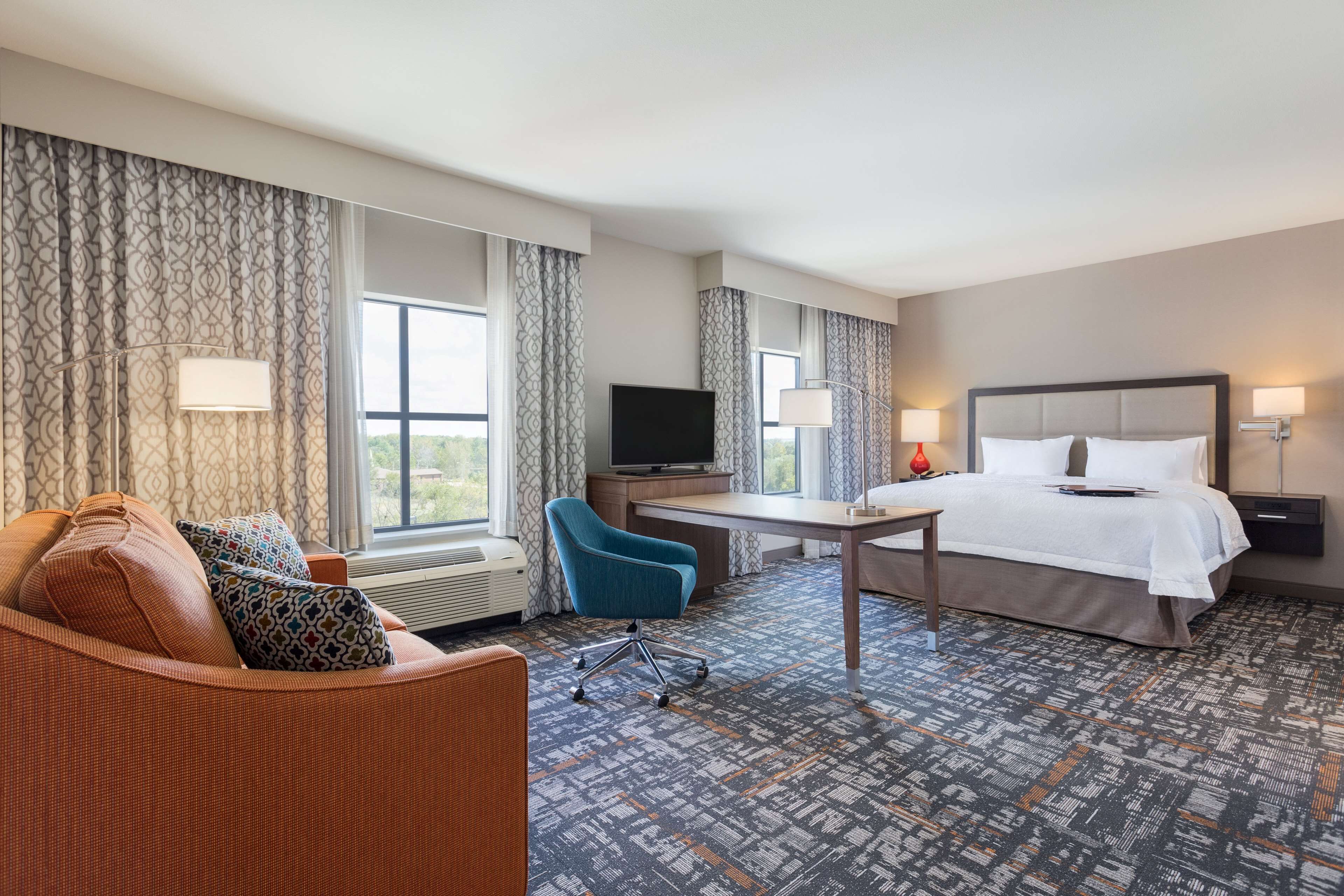 Hampton Inn & Suites West Des Moines/SW-Mall Area Hampton Inn & Suites West Des Moines/SW-Mall Area