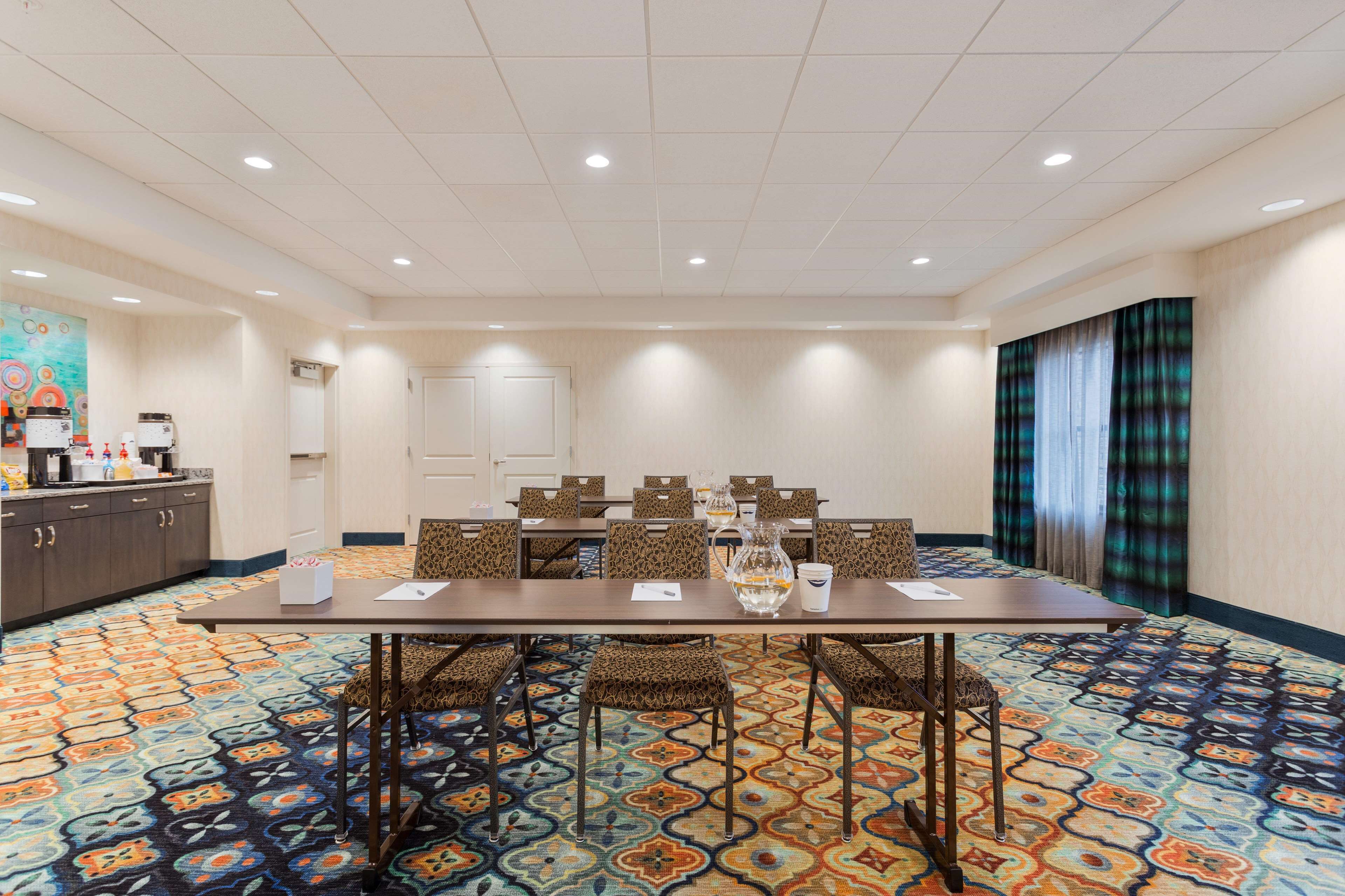 Hampton Inn & Suites West Des Moines/SW-Mall Area Hampton Inn & Suites West Des Moines/SW-Mall Area