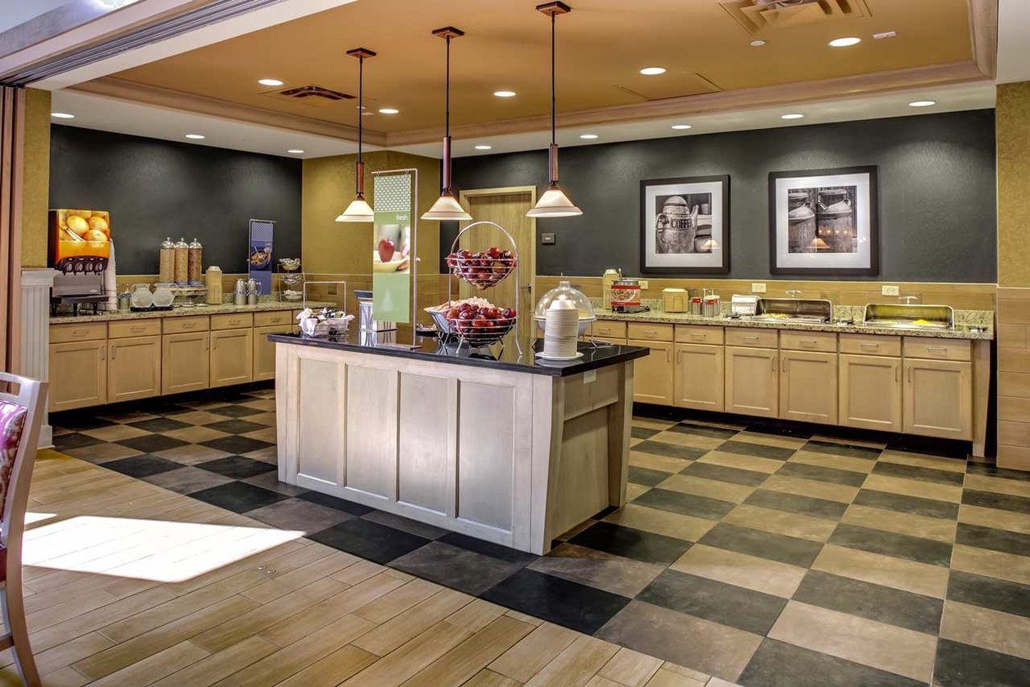 Hampton Inn & Suites Dodge City Hampton Inn & Suites Dodge City
