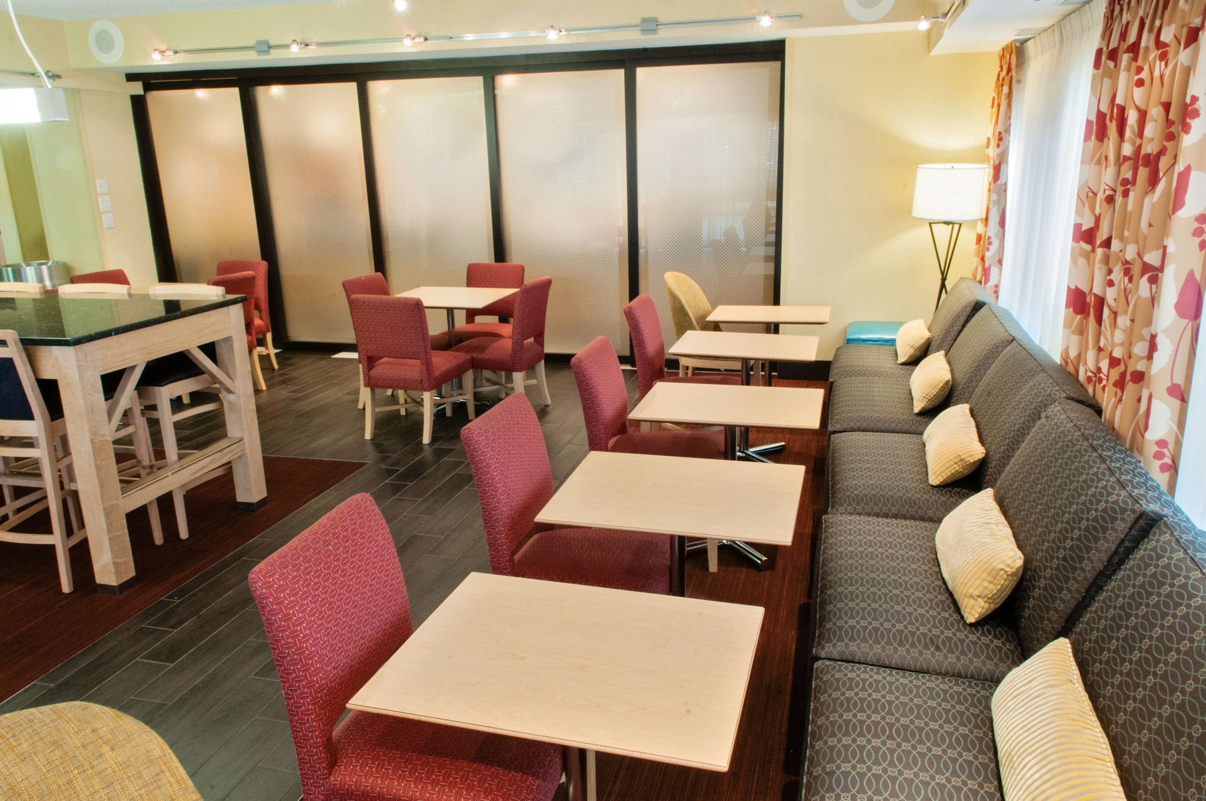 Hampton Inn Louisville Airport Hampton Inn Louisville Airport