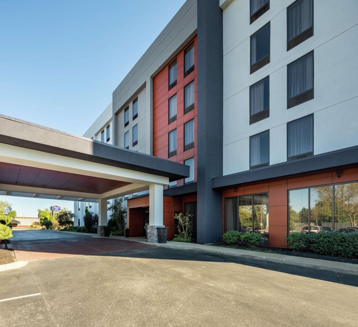 Hampton Inn Louisville Northeast Hampton Inn Louisville Northeast