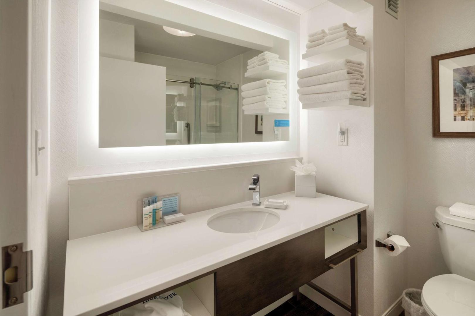 Hampton Inn Louisville Northeast Hampton Inn Louisville Northeast