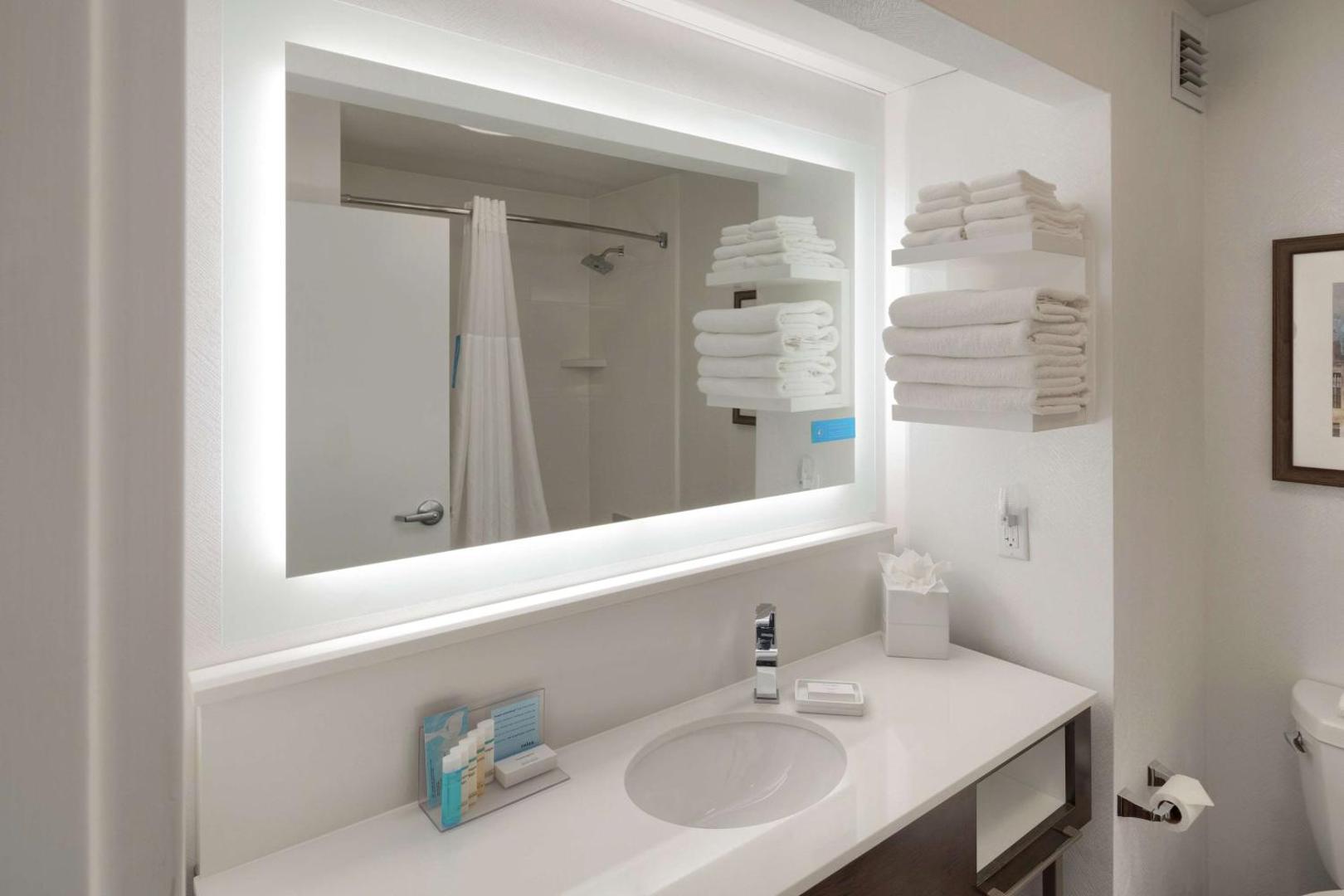 Hampton Inn Louisville Northeast Hampton Inn Louisville Northeast