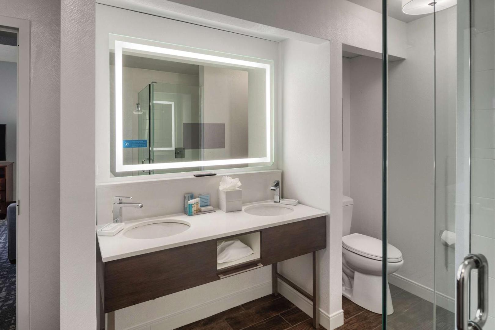 Hampton Inn Louisville Northeast Hampton Inn Louisville Northeast