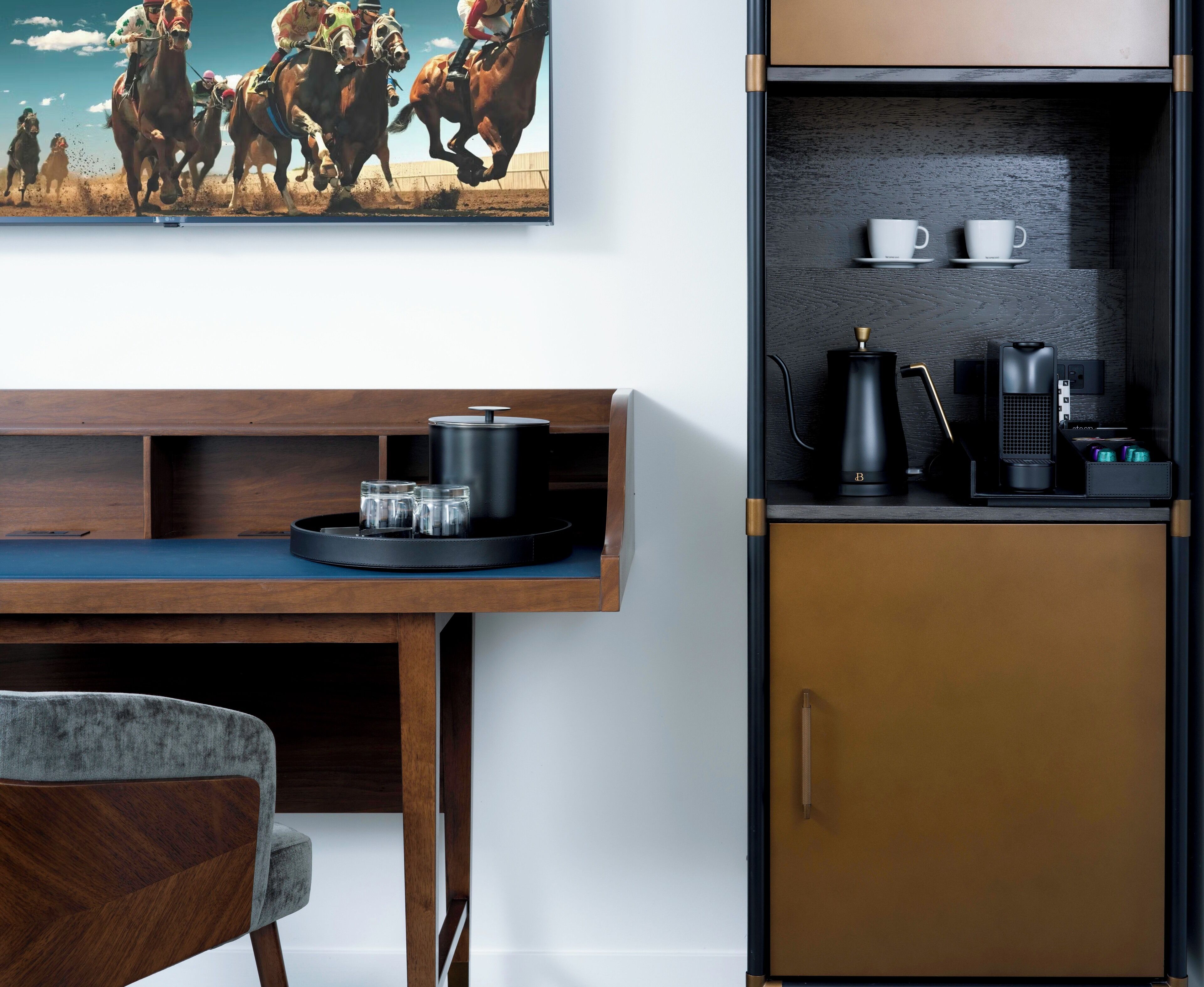 Hotel Bourre Bonne Louisville Curio Collection by Hilton