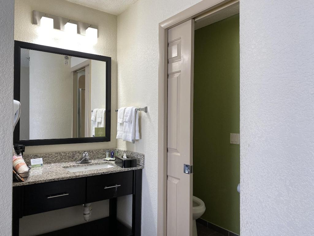 Spark by Hilton Louisville Airport Spark by Hilton Louisville Airport