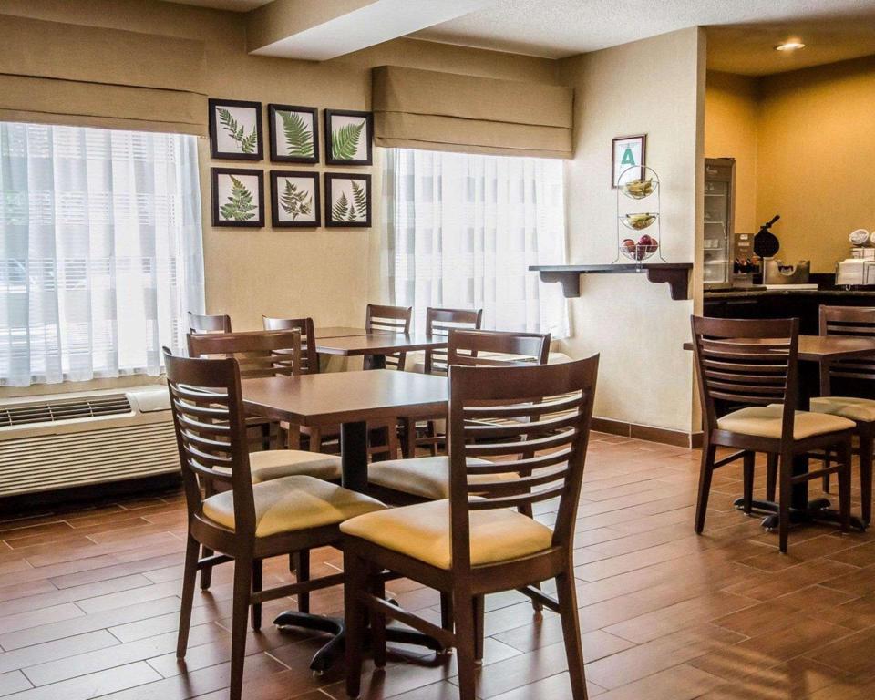 Spark by Hilton Louisville Airport Spark by Hilton Louisville Airport