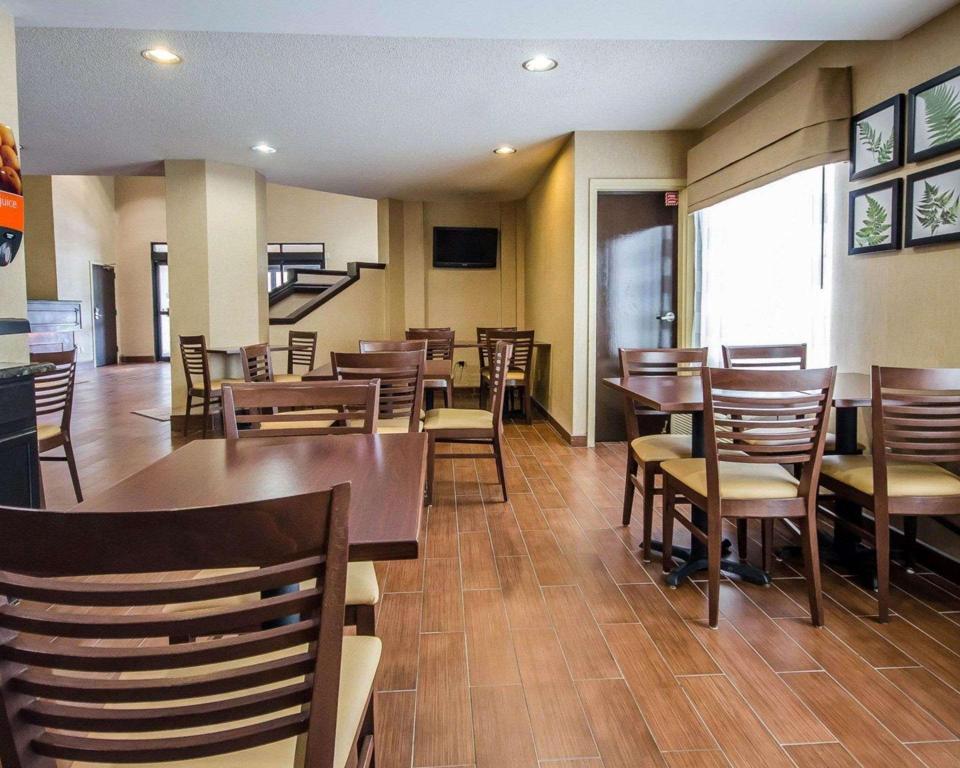 Spark by Hilton Louisville Airport Spark by Hilton Louisville Airport