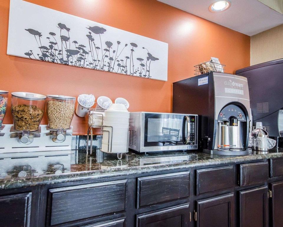 Spark by Hilton Louisville Airport Spark by Hilton Louisville Airport