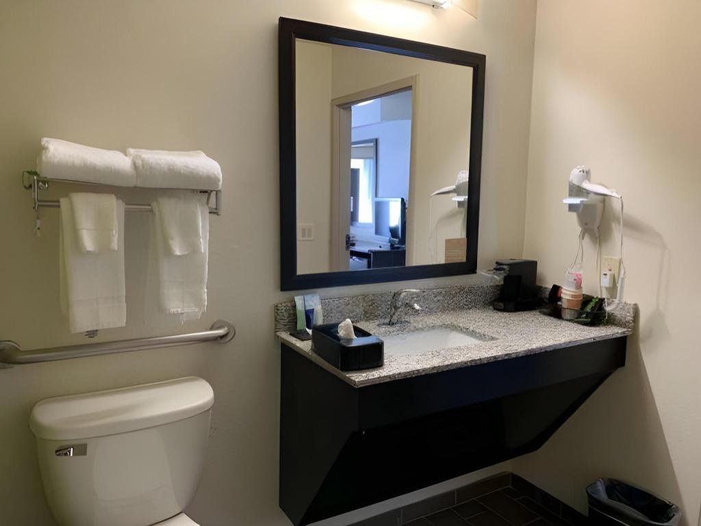 Spark by Hilton Louisville Airport Spark by Hilton Louisville Airport