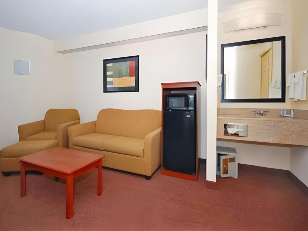 Spark by Hilton Louisville Airport Spark by Hilton Louisville Airport