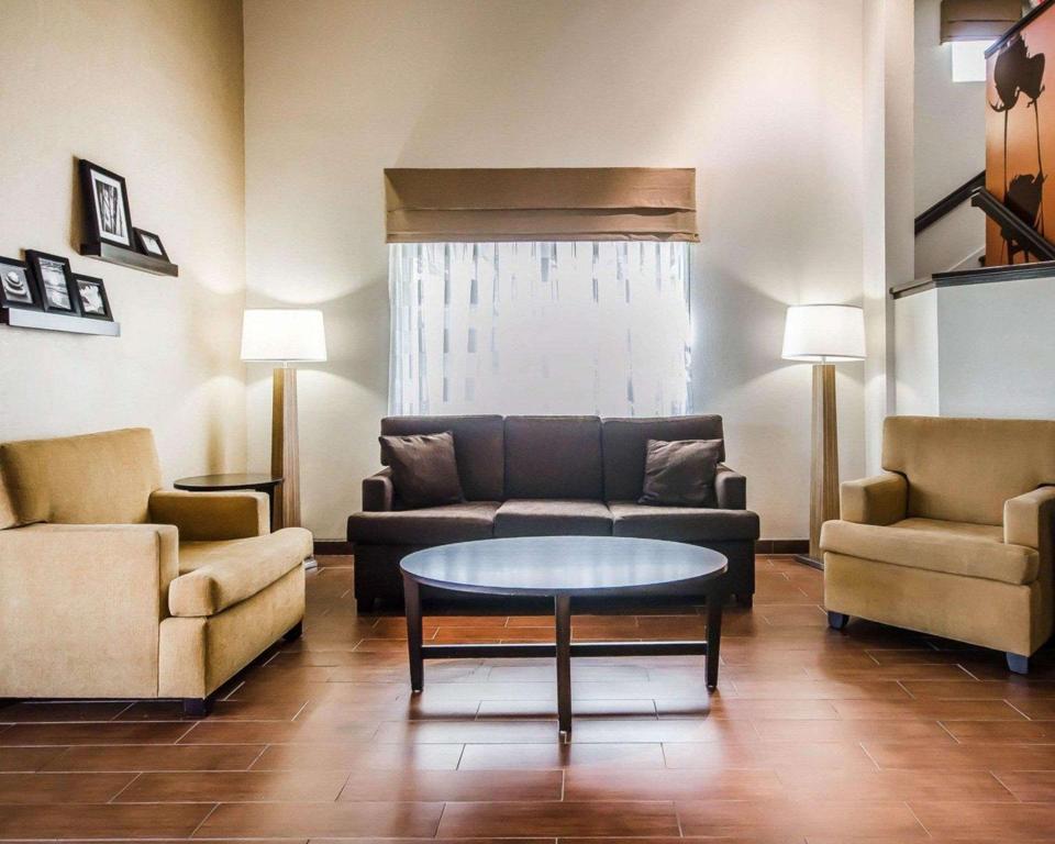 Spark by Hilton Louisville Airport Spark by Hilton Louisville Airport