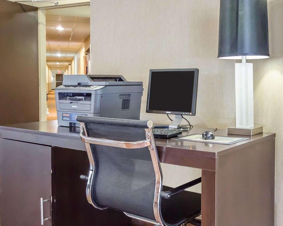 Spark by Hilton Louisville Airport Spark by Hilton Louisville Airport