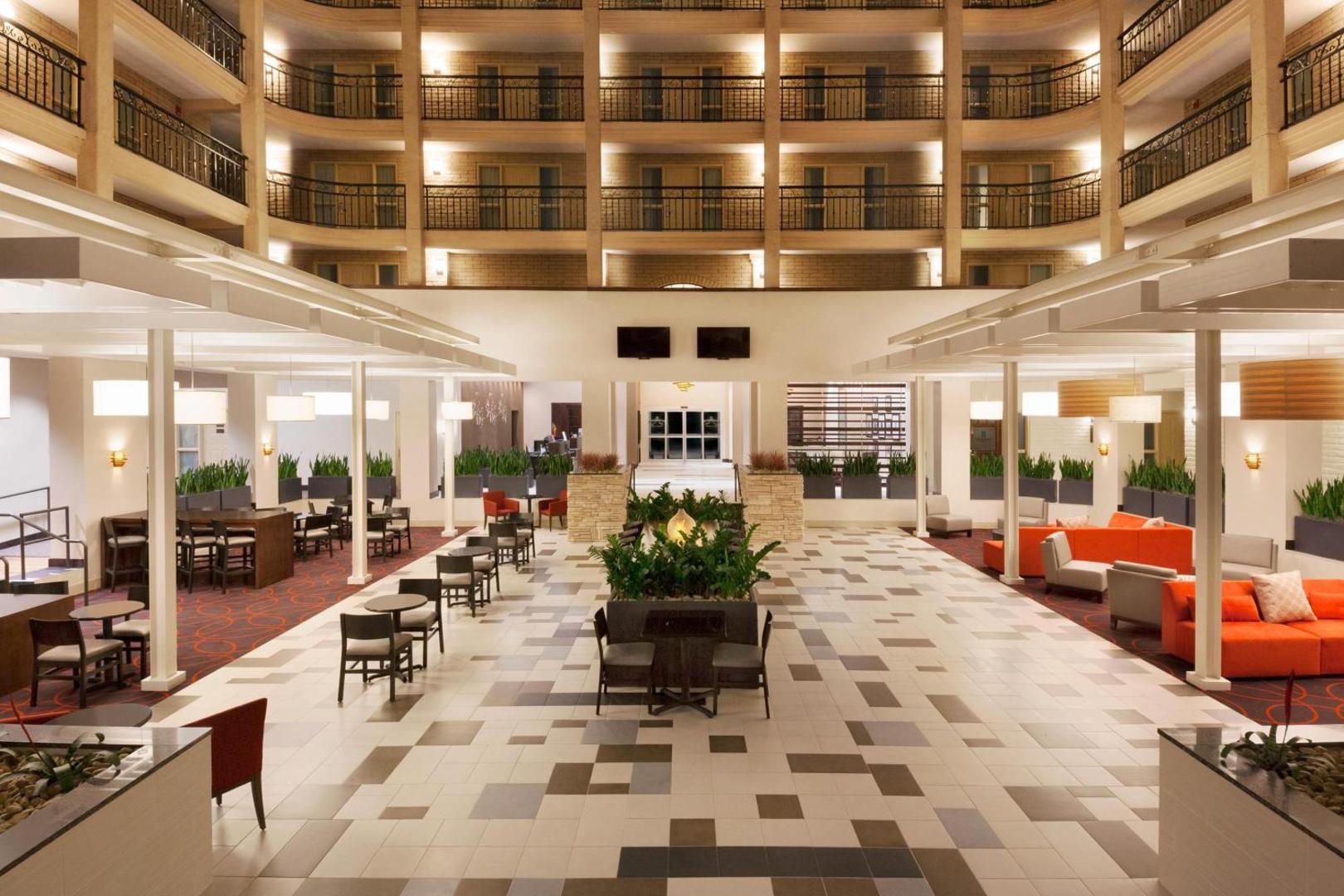 Embassy Suites Baton Rouge Embassy Suites Baton Rouge