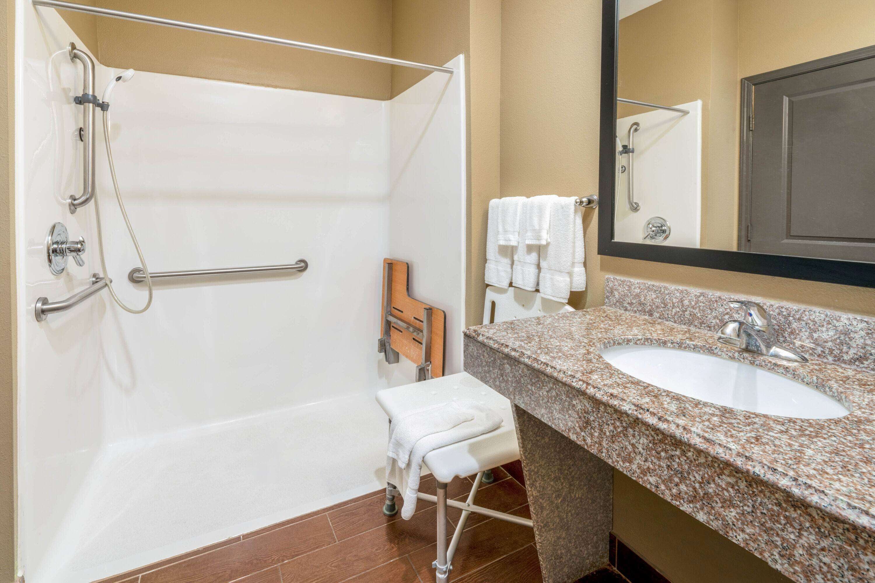 La Quinta Inn & Suites by Wyndham Boutte La Quinta Inn & Suites by Wyndham Boutte