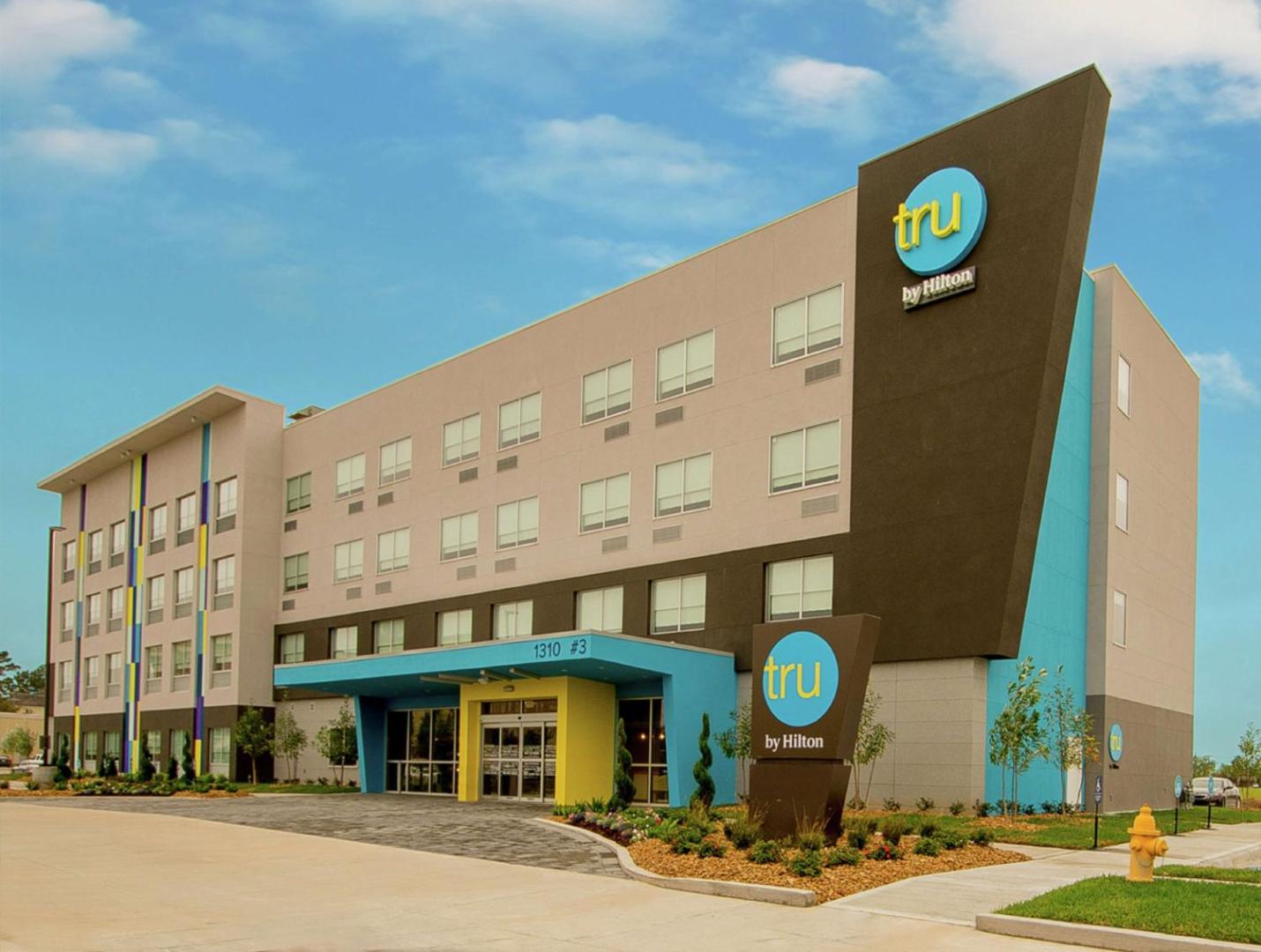 Tru by Hilton Lafayette River Ranch Tru by Hilton Lafayette River Ranch