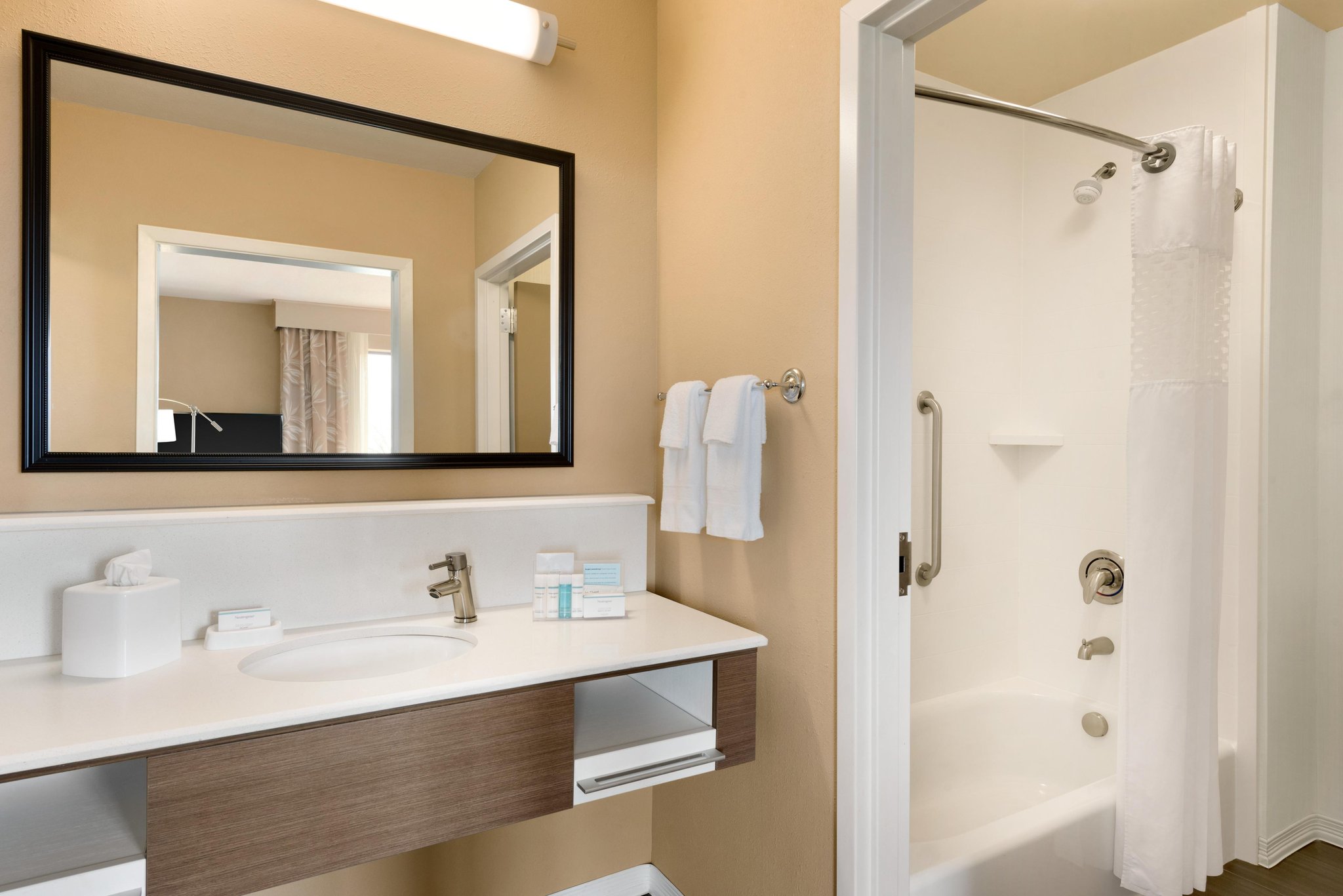 Hampton Inn & Suites Monroe Hampton Inn & Suites Monroe