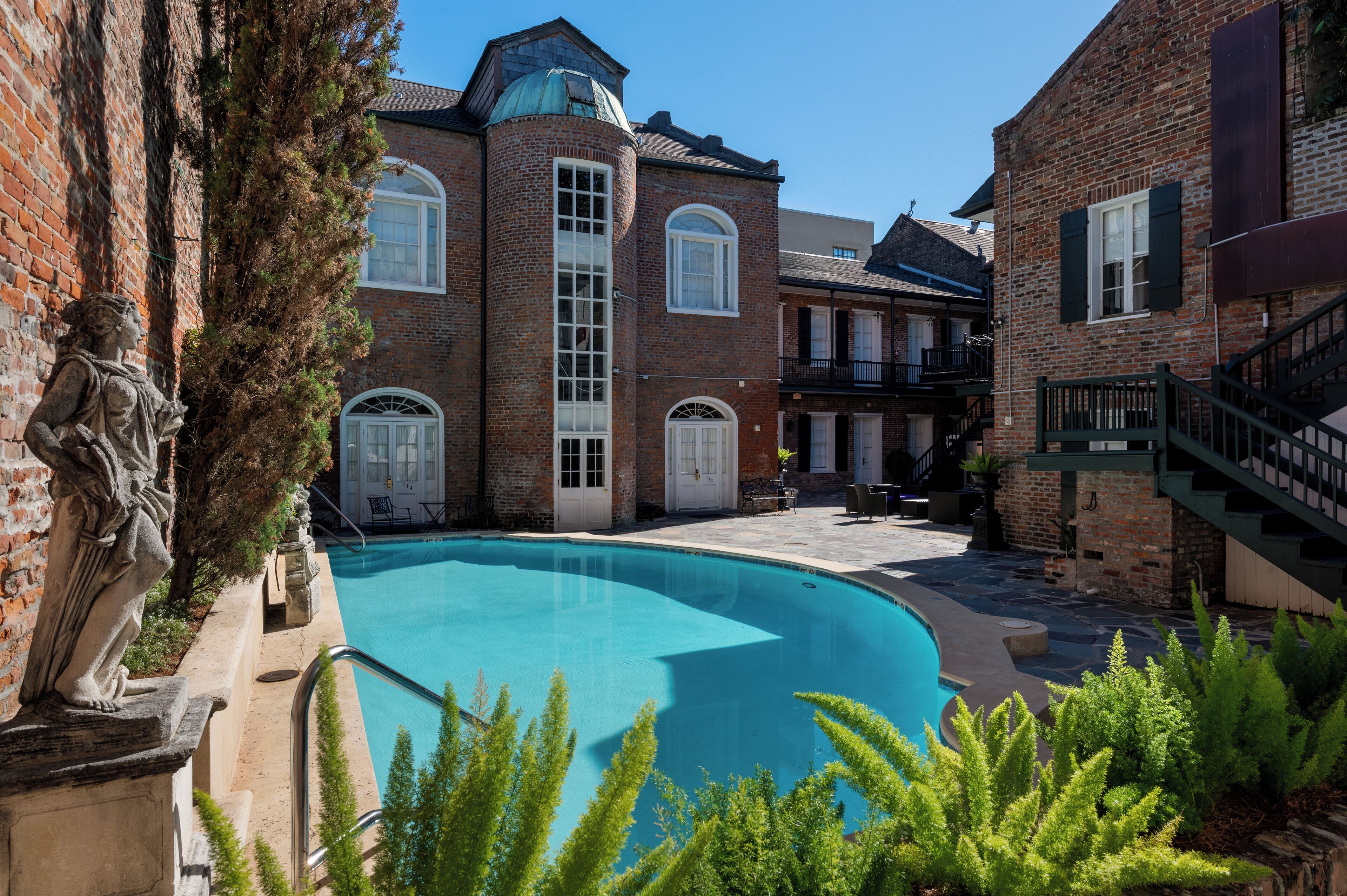 Chateau Hotel Chateau Hotel