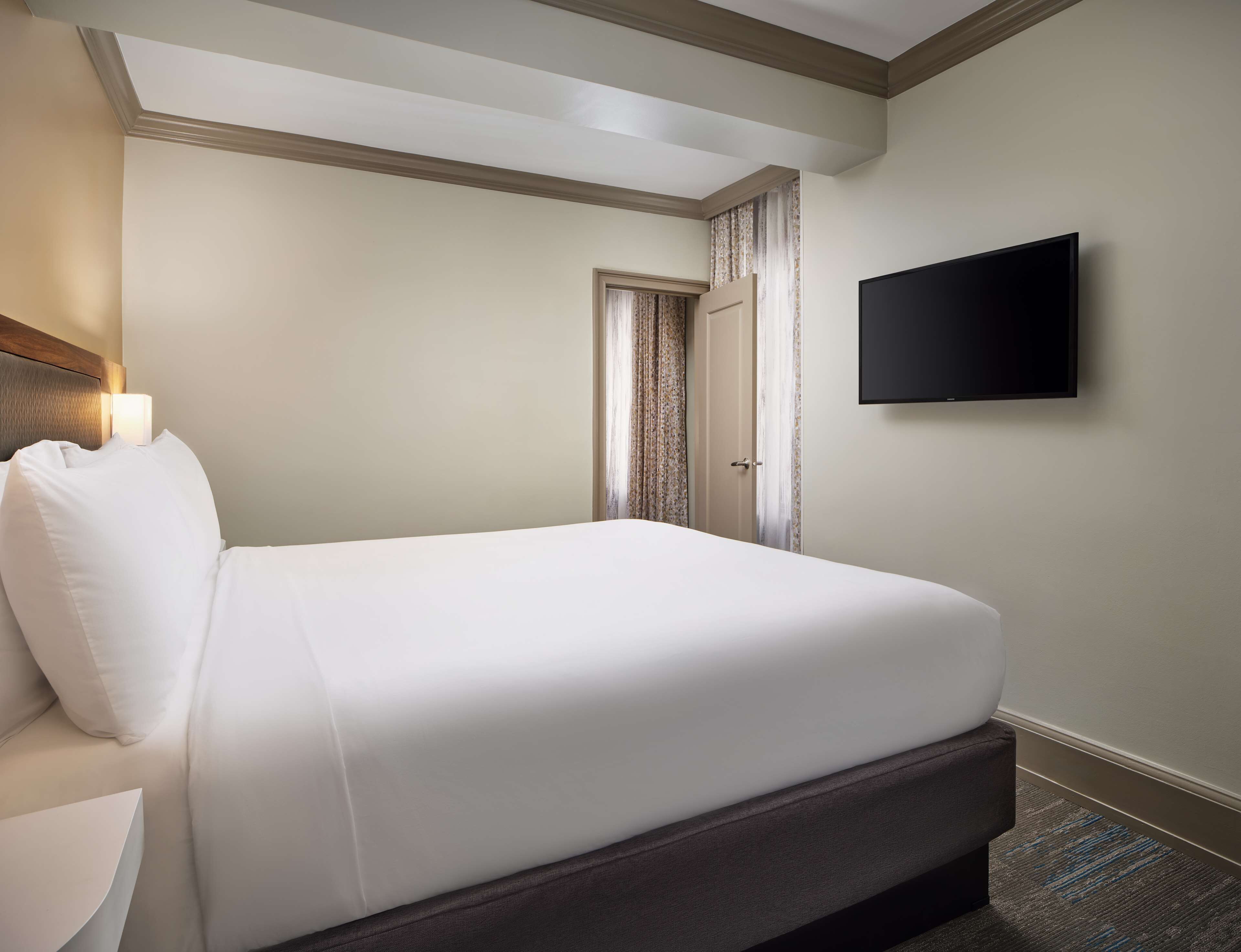 Hampton Inn & Suites New Orleans Canal St. French Quarter Hampton Inn & Suites New Orleans Canal St. French Quarter