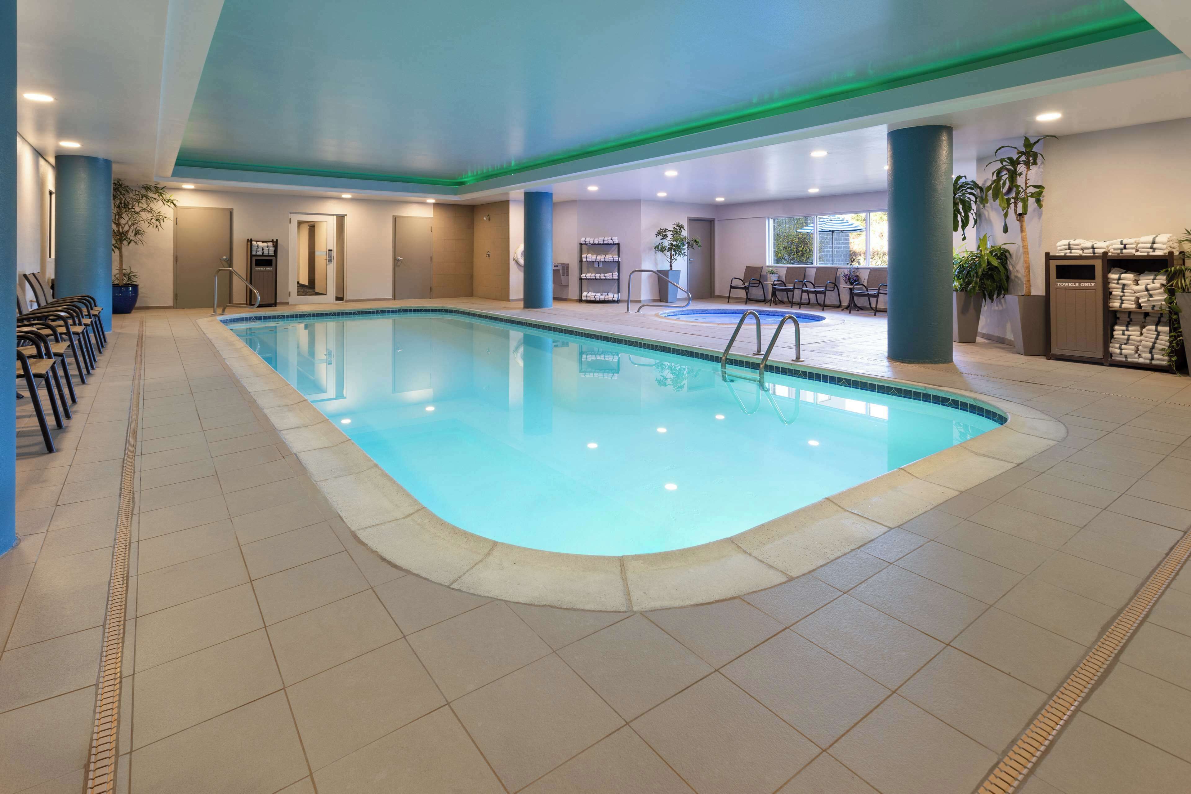 Hampton Inn & Suites Hampton Inn & Suites