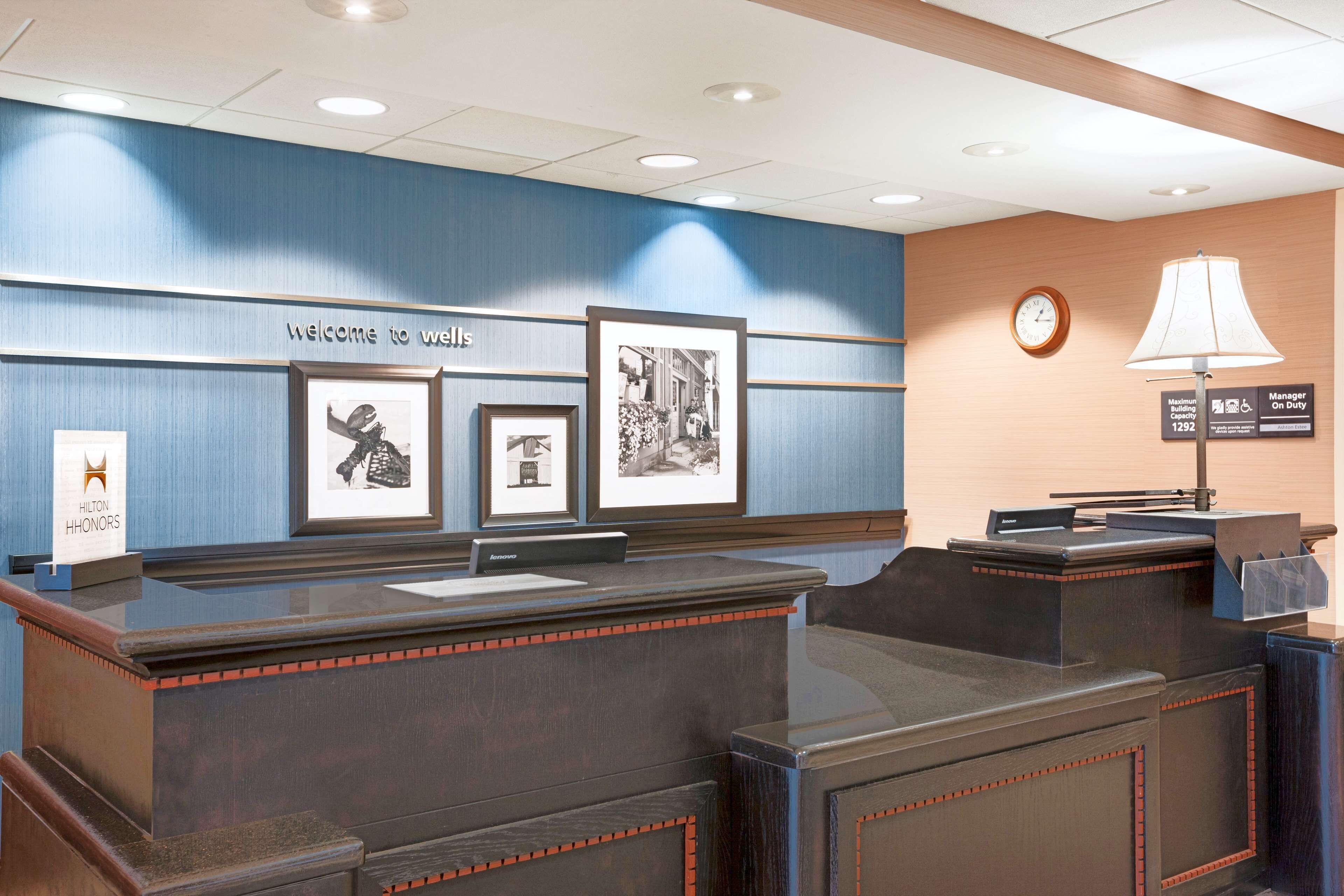 Hampton Inn & Suites Hampton Inn & Suites
