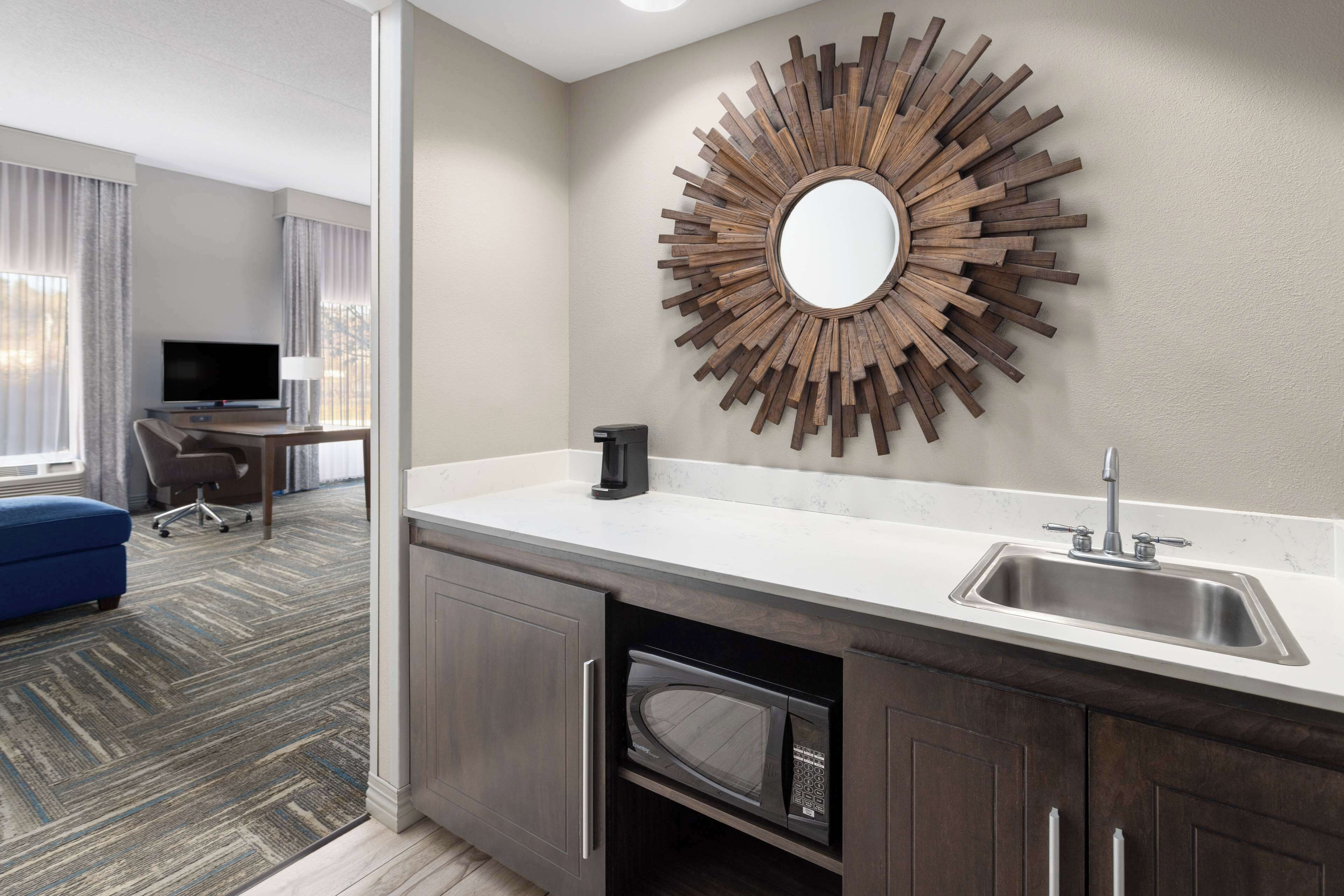 Hampton Inn & Suites Hampton Inn & Suites
