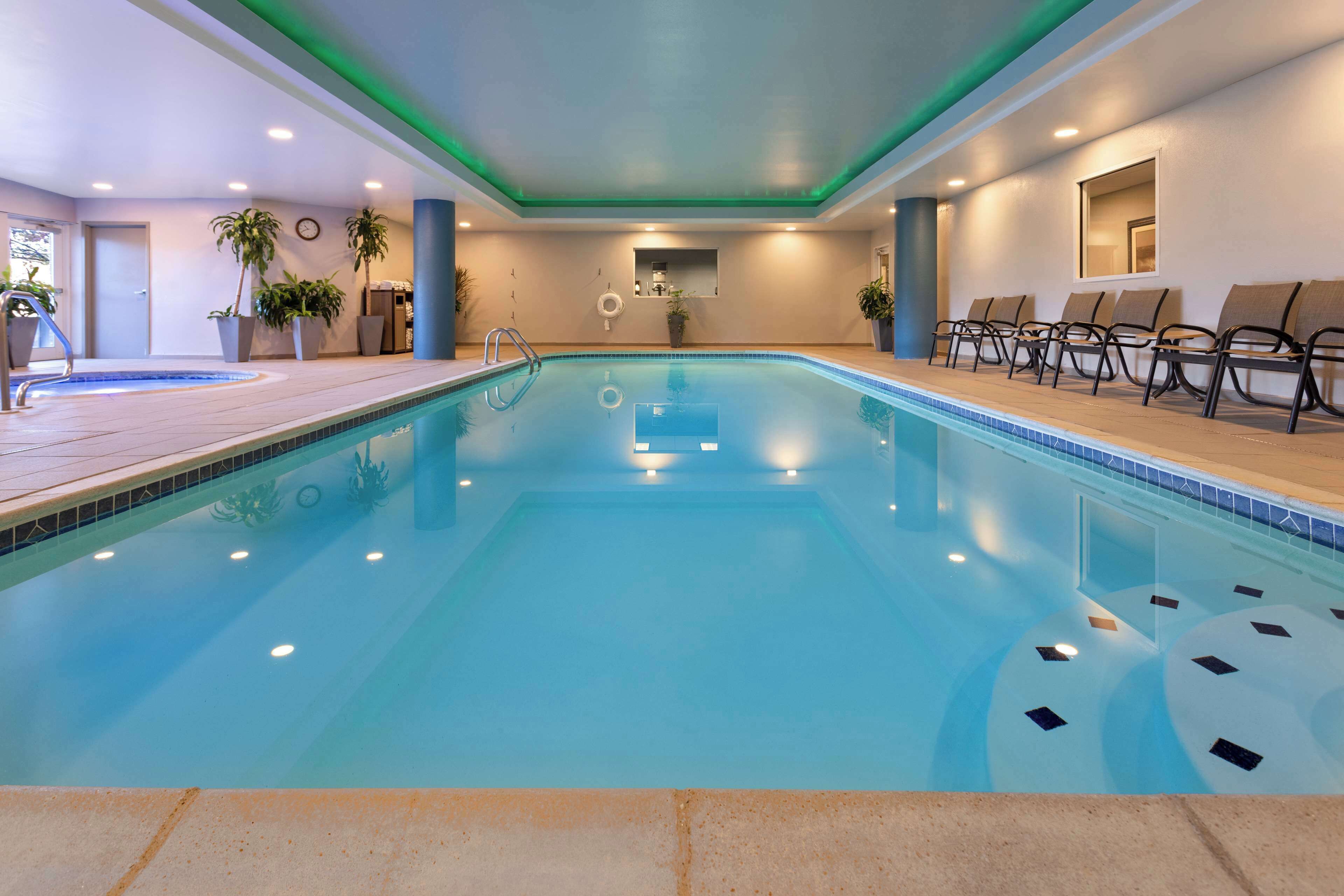 Hampton Inn & Suites Hampton Inn & Suites