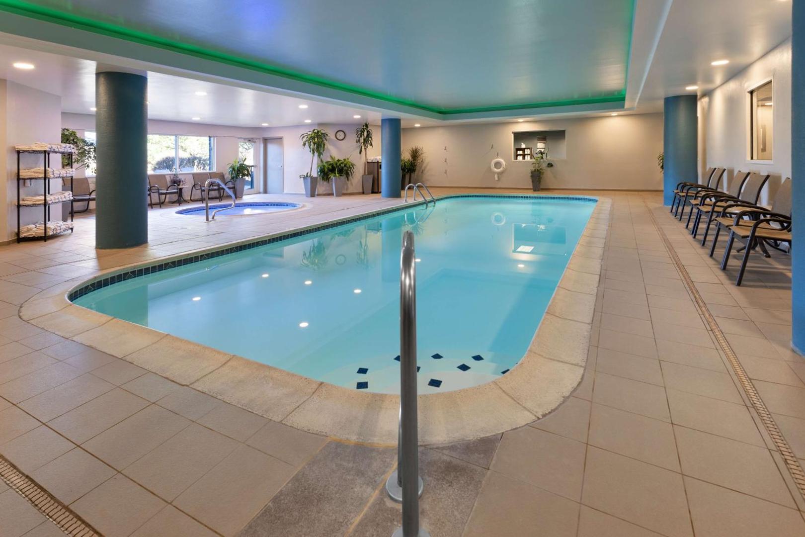 Hampton Inn & Suites Hampton Inn & Suites
