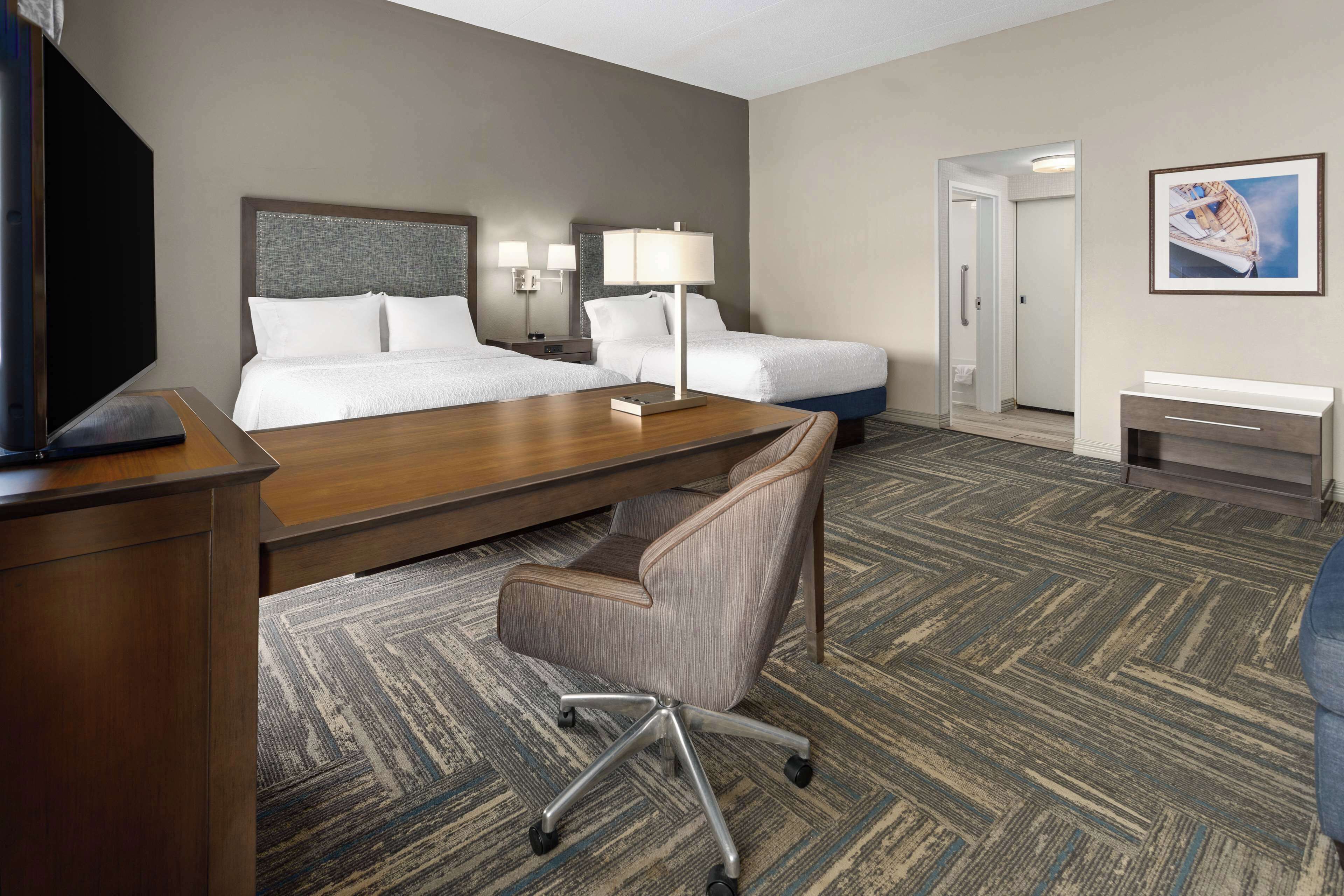 Hampton Inn & Suites Hampton Inn & Suites