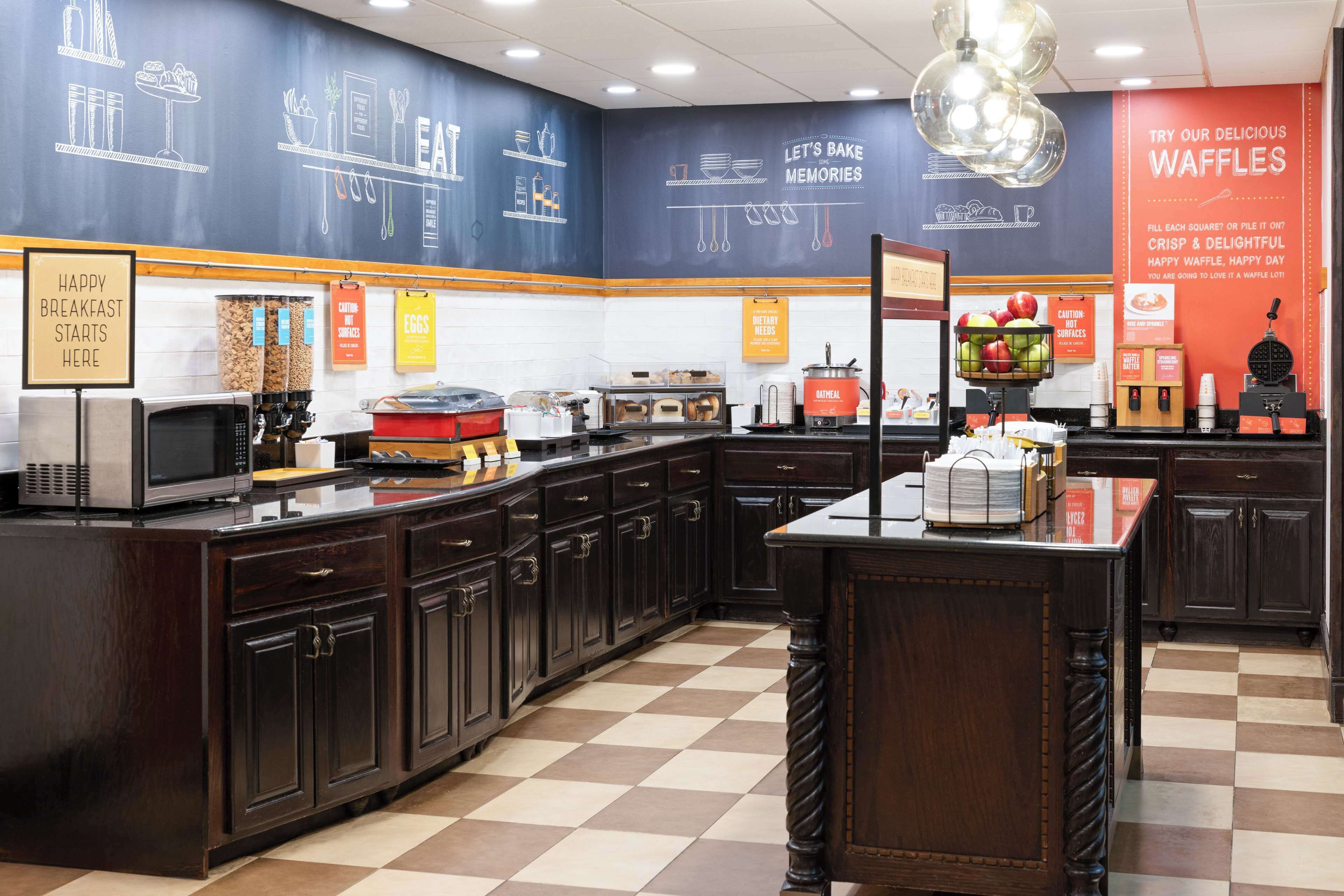 Hampton Inn & Suites Hampton Inn & Suites