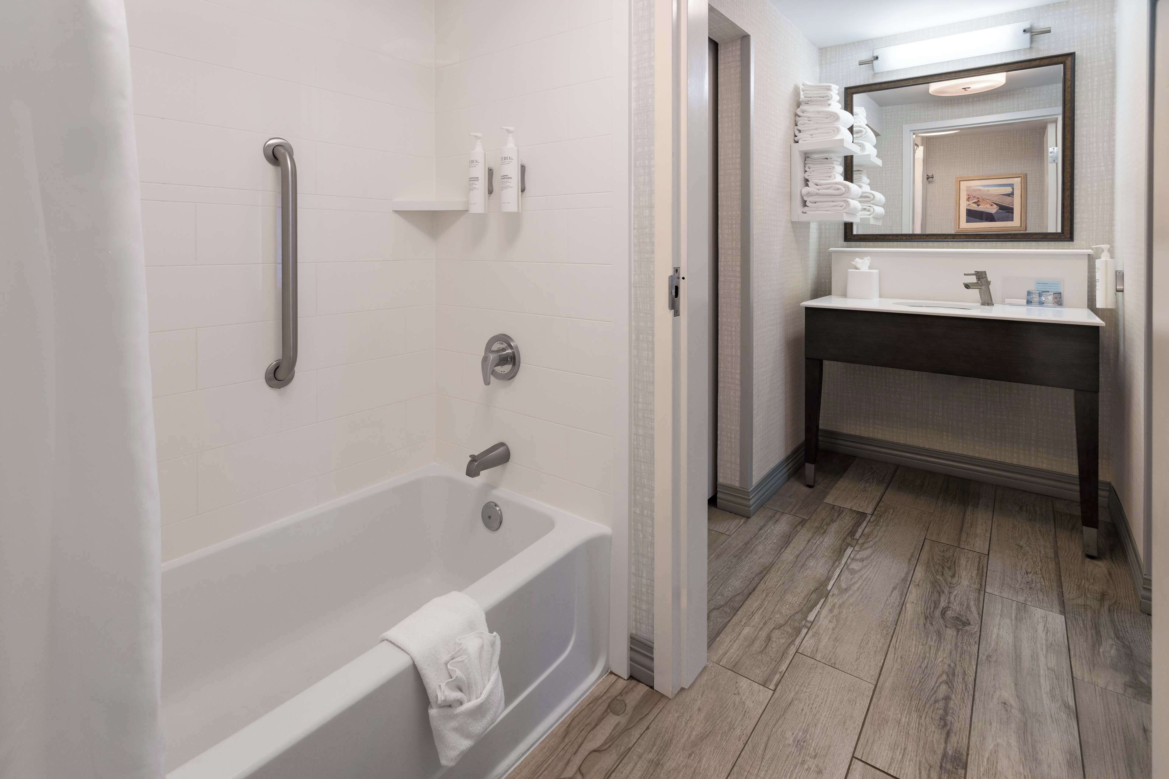 Hampton Inn & Suites Hampton Inn & Suites
