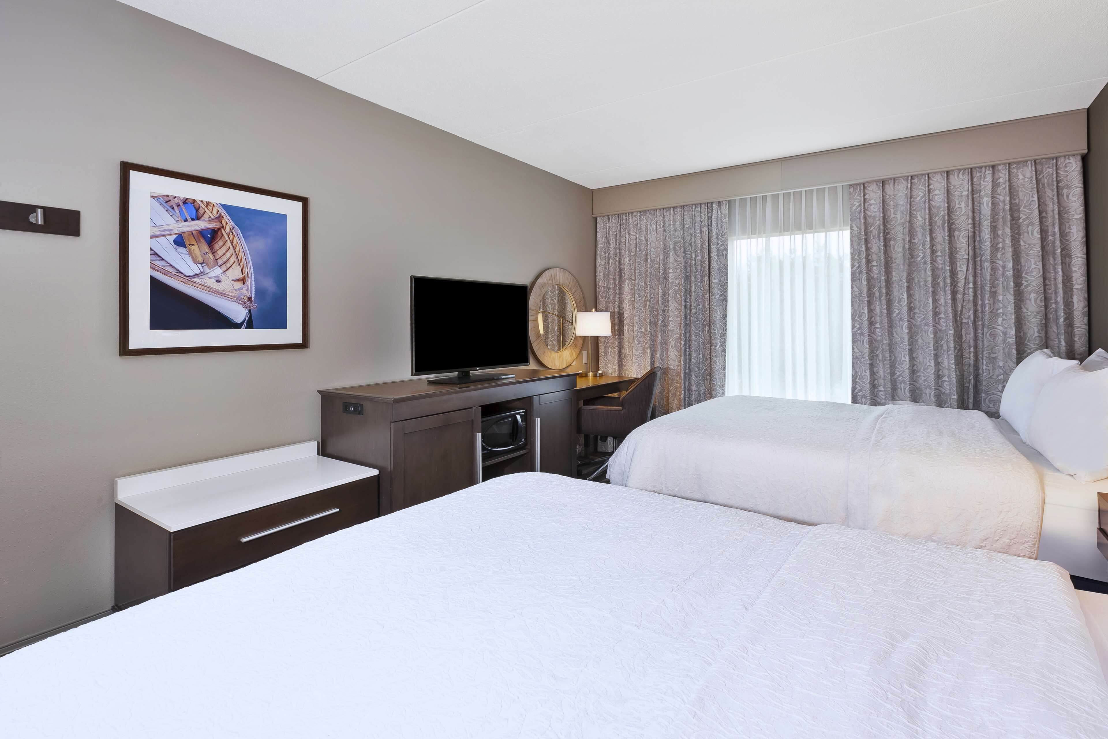 Hampton Inn & Suites Hampton Inn & Suites