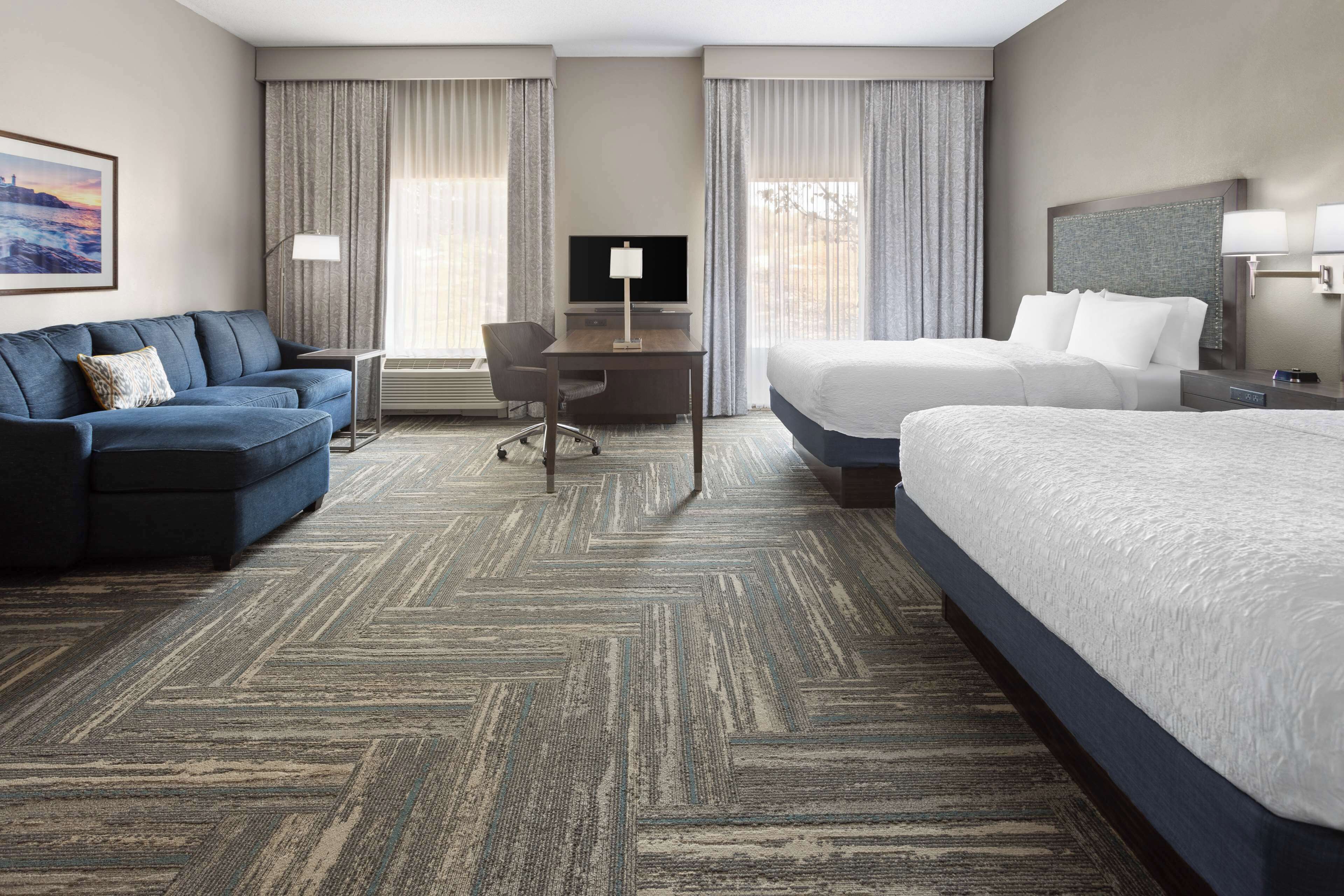 Hampton Inn & Suites Hampton Inn & Suites