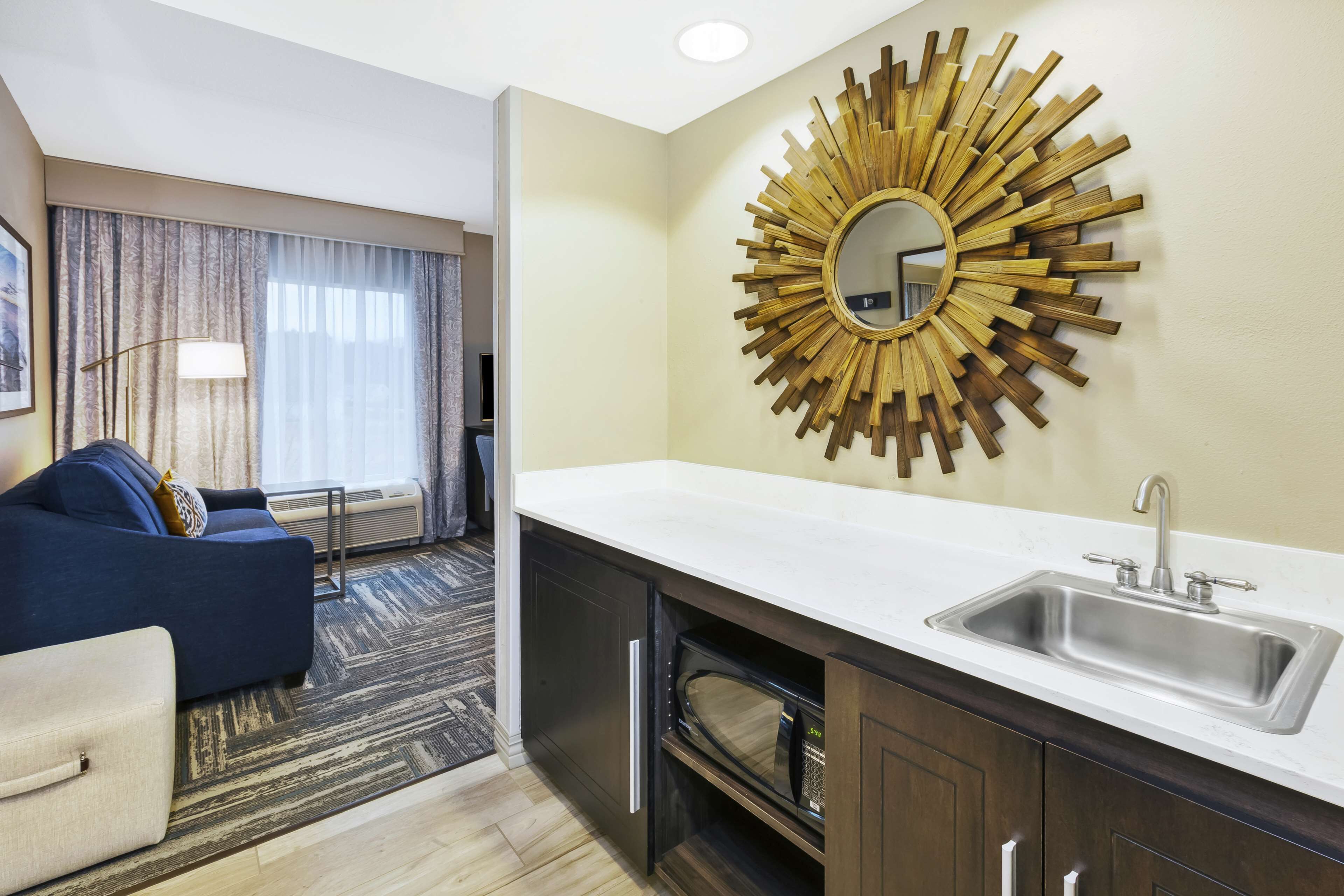 Hampton Inn & Suites Hampton Inn & Suites