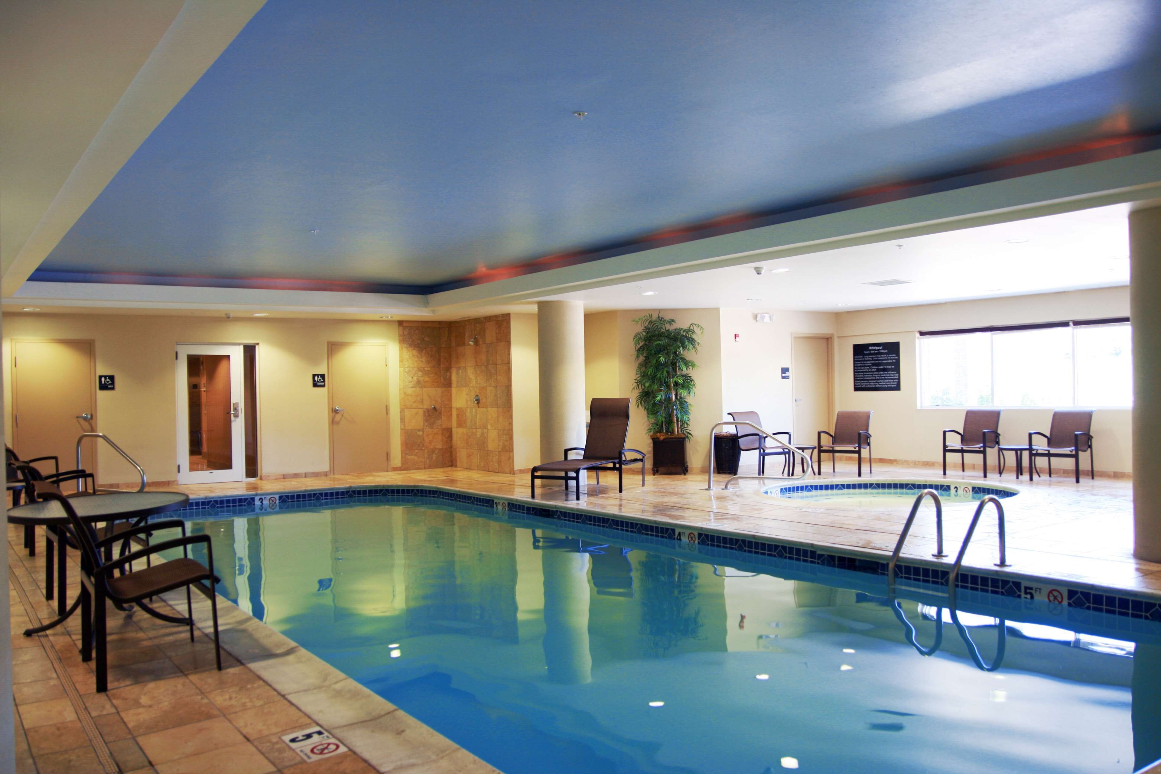 Hampton Inn & Suites Hampton Inn & Suites