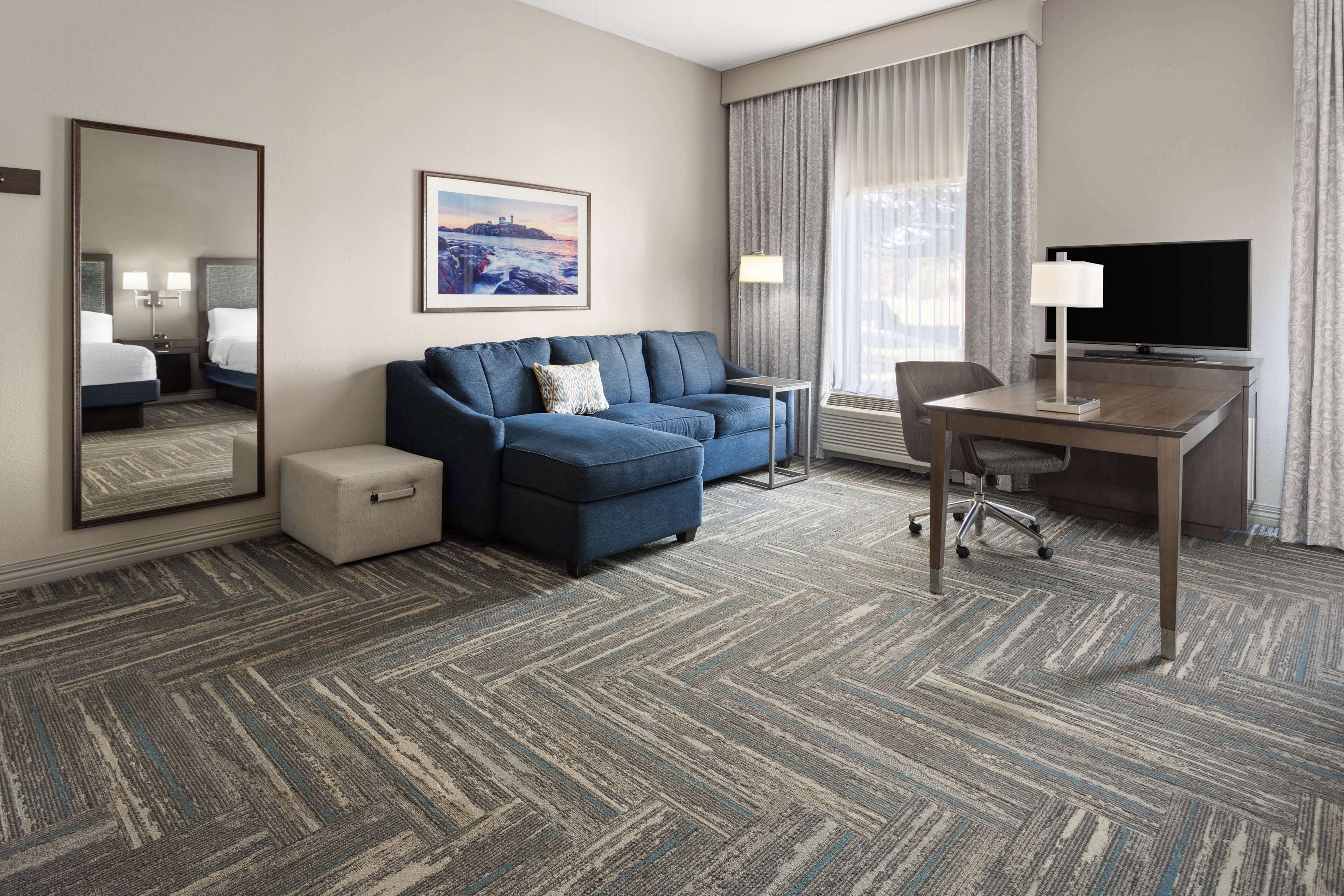 Hampton Inn & Suites Hampton Inn & Suites