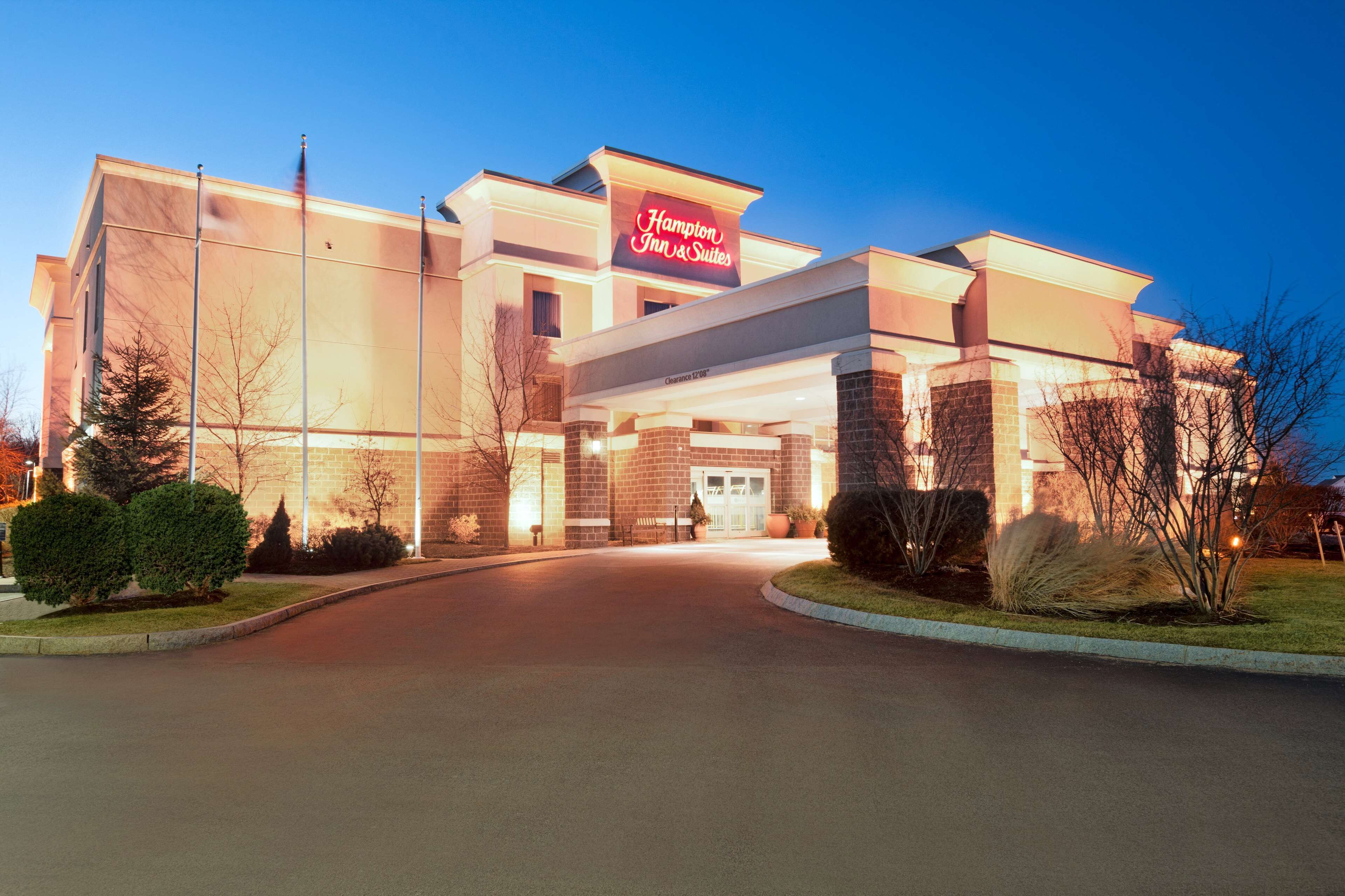 Hampton Inn & Suites Hampton Inn & Suites