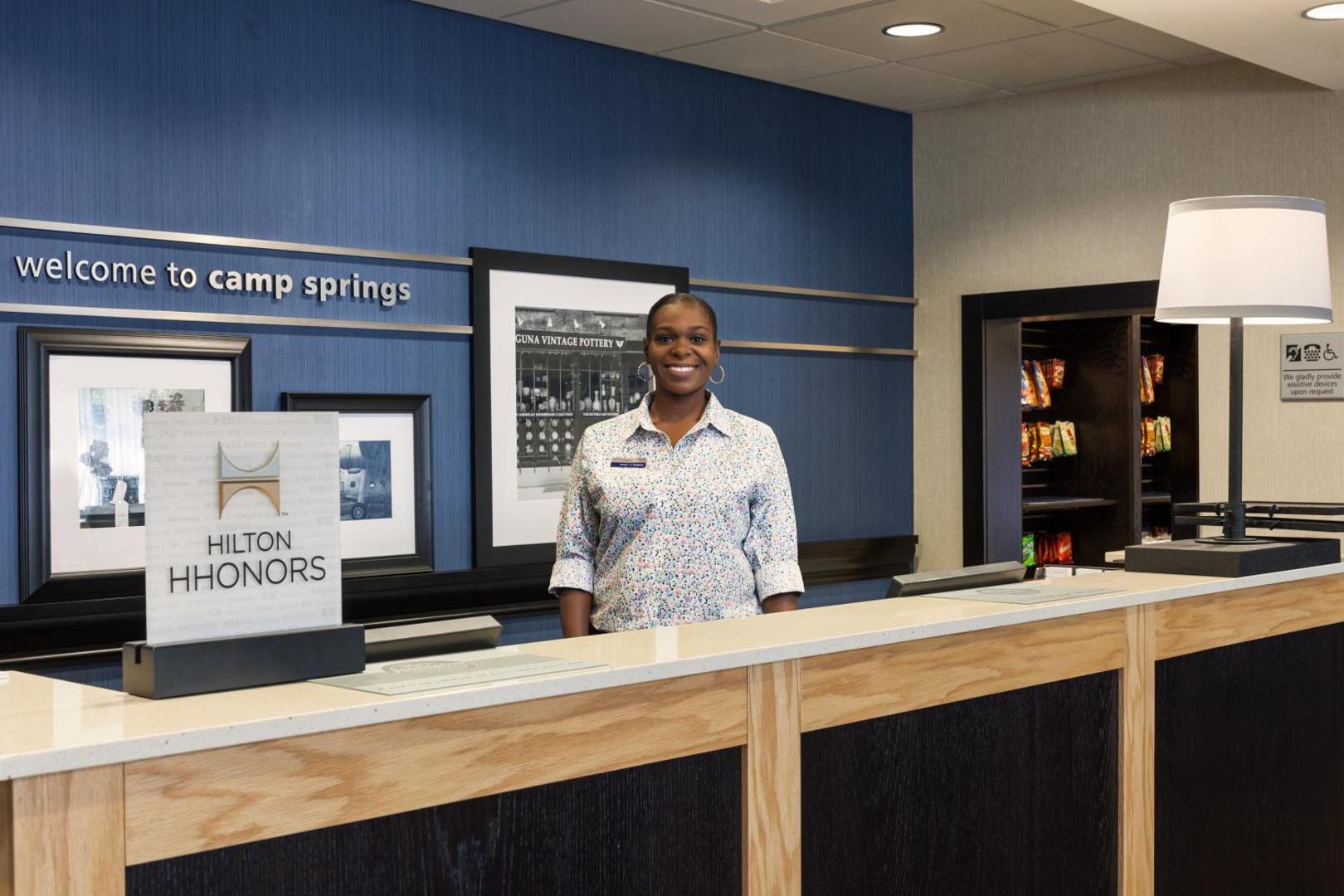 Hampton Inn & Suites Camp Springs Hampton Inn & Suites Camp Springs